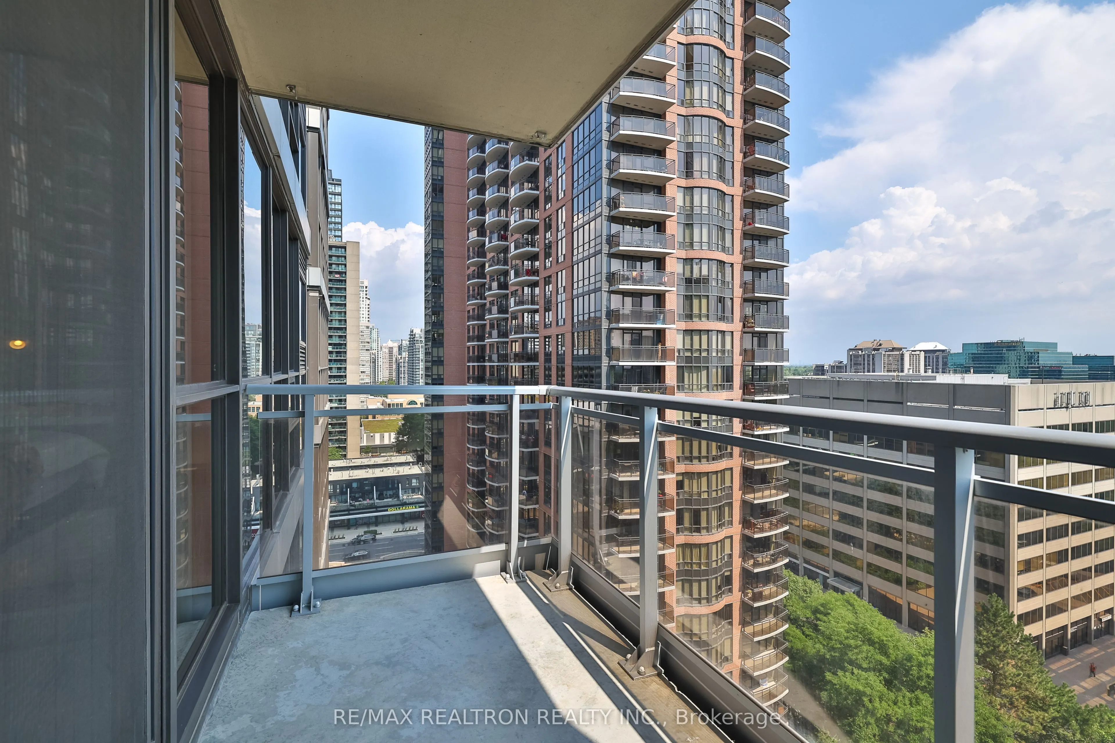 23 Sheppard Avenue E, #1505