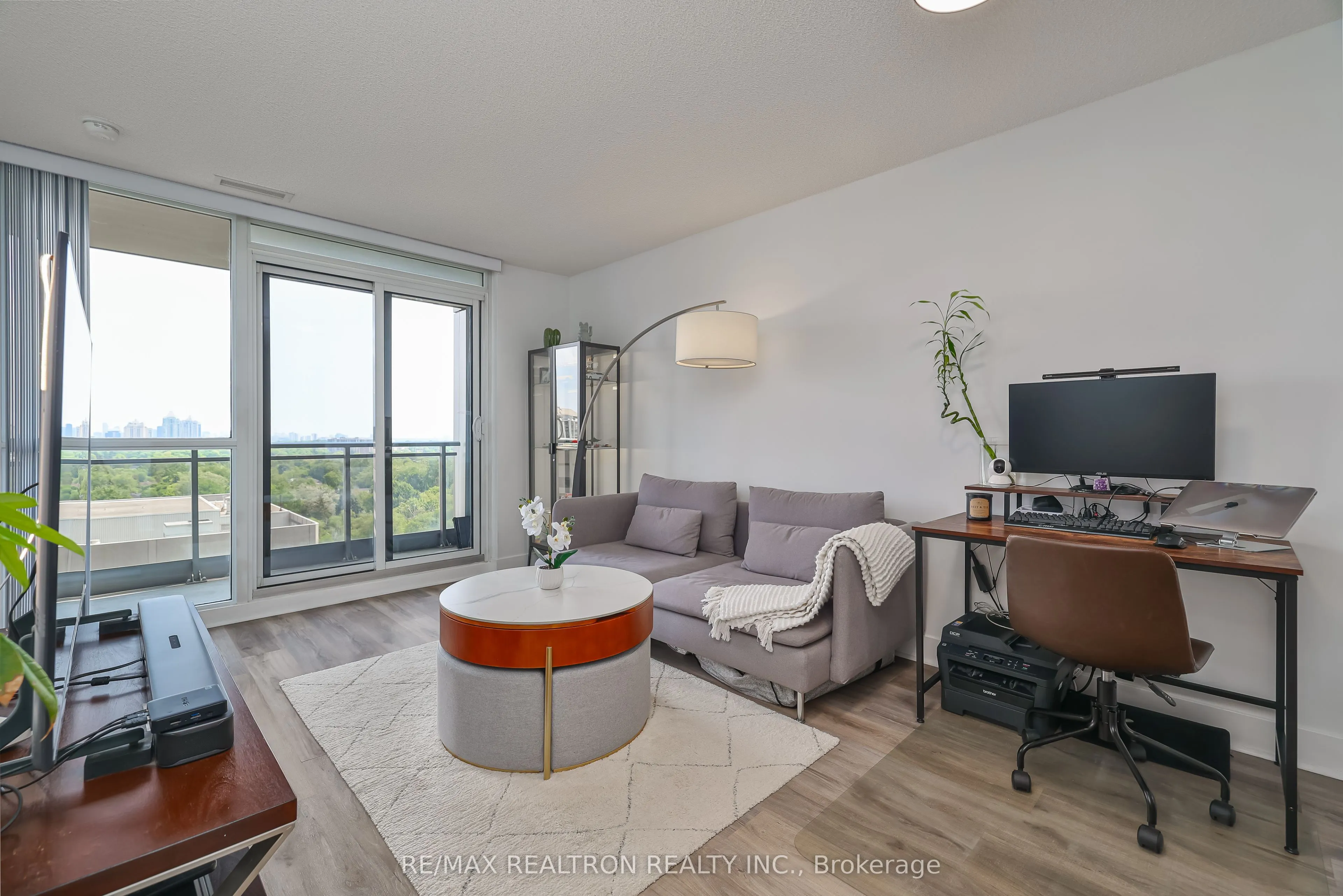 23 Sheppard Avenue E, #1505