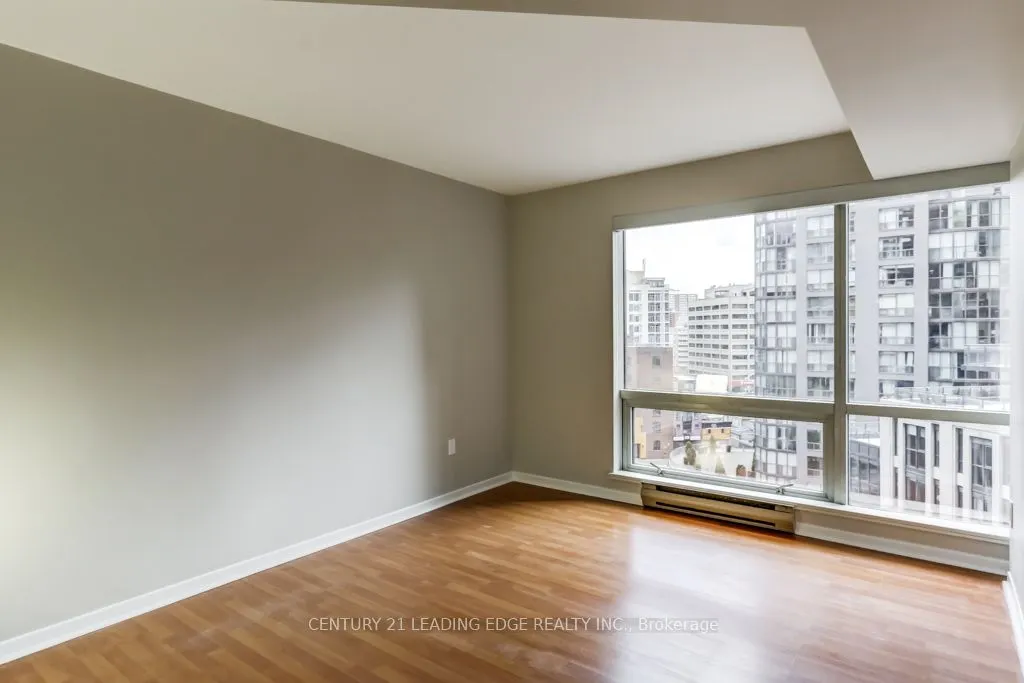 1001 Bay Street, #811