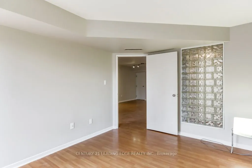 1001 Bay Street, #811