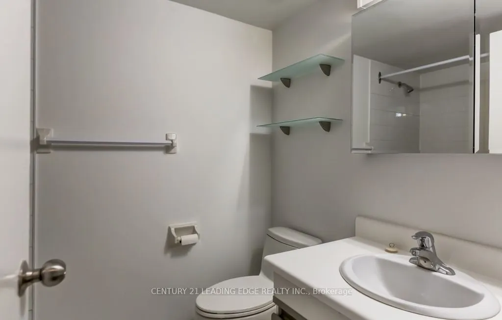 1001 Bay Street, #811