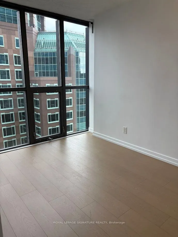 110 Charles Street E, #1601