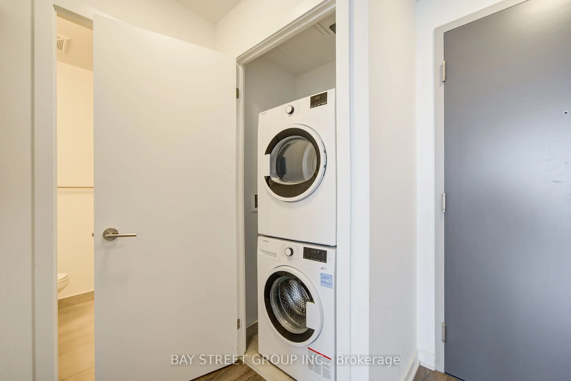 38 Forest Manor Road, #1009