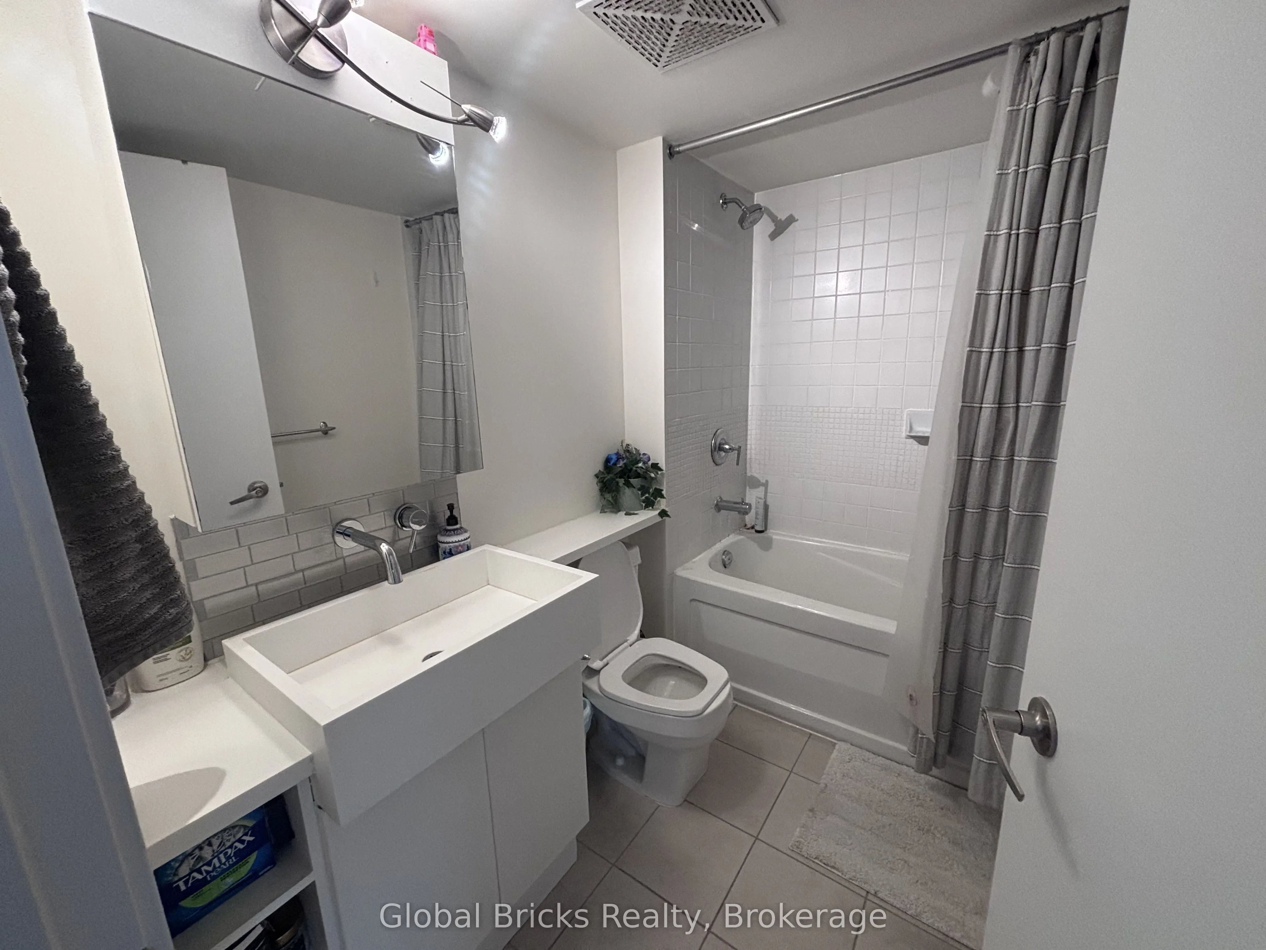 11 Brunel Court, #1003