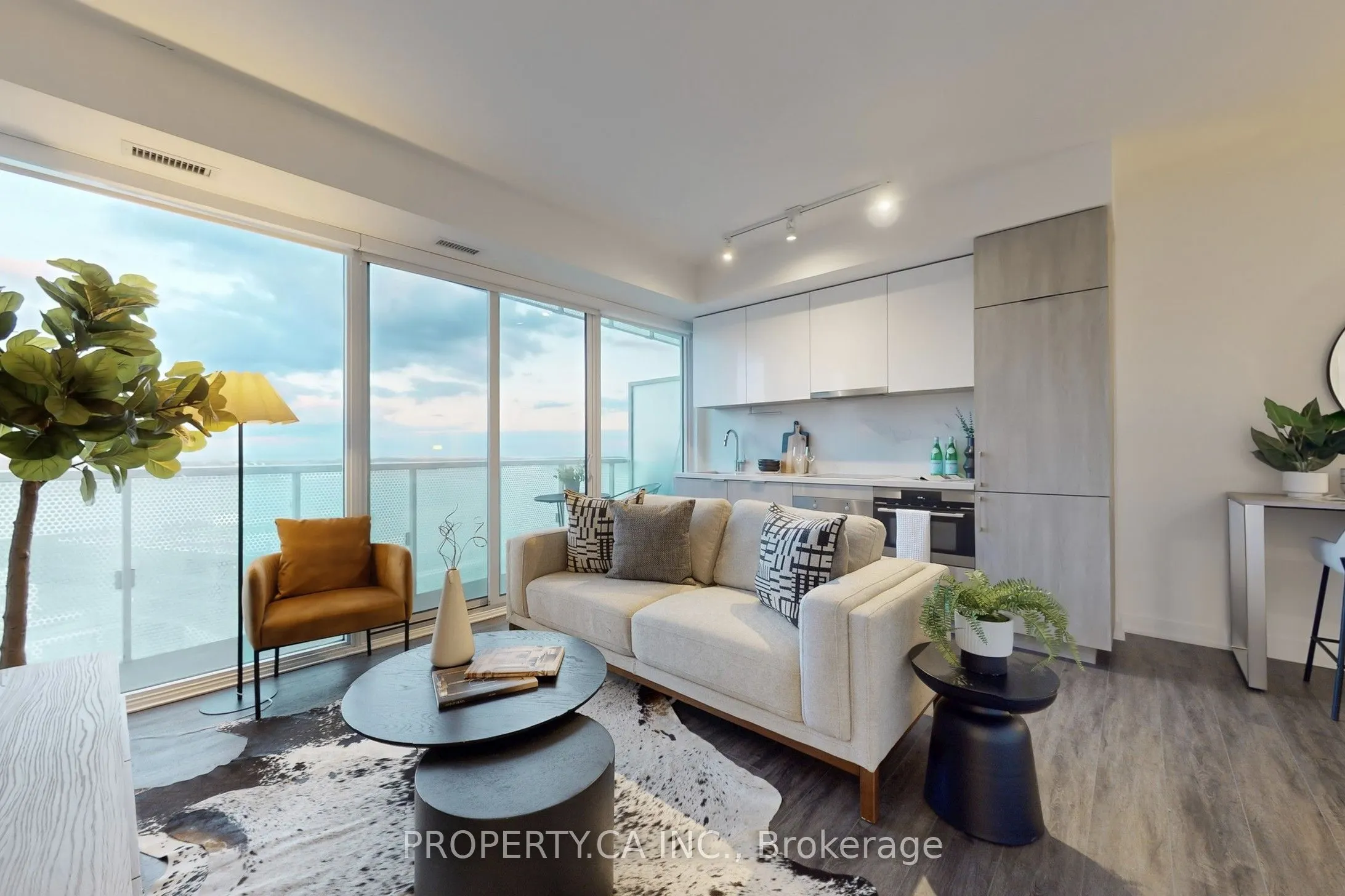 15 Queens Quay E, #2209