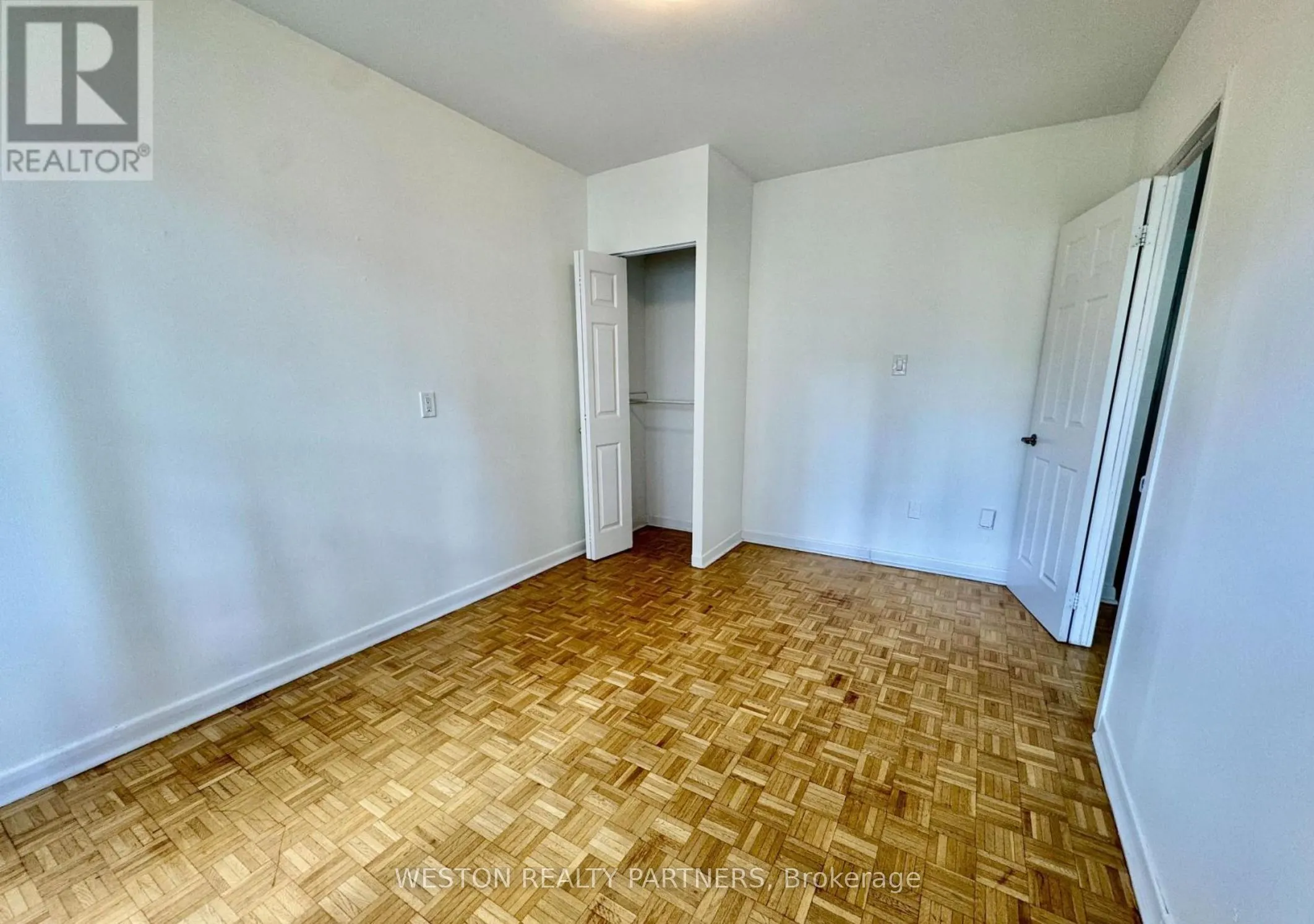 88 Wellesley Street E, #206