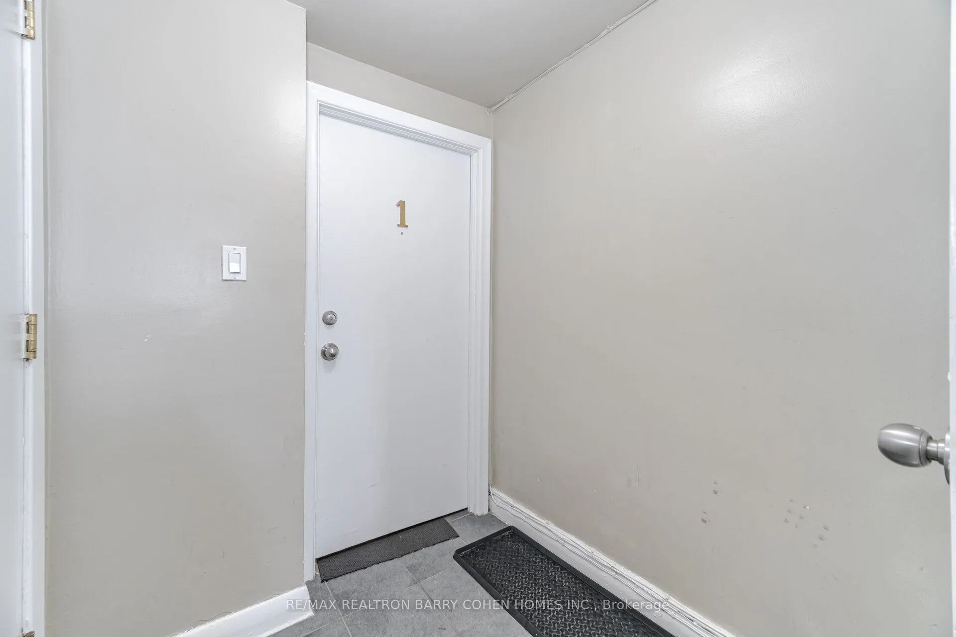 475 Winona Drive, #1