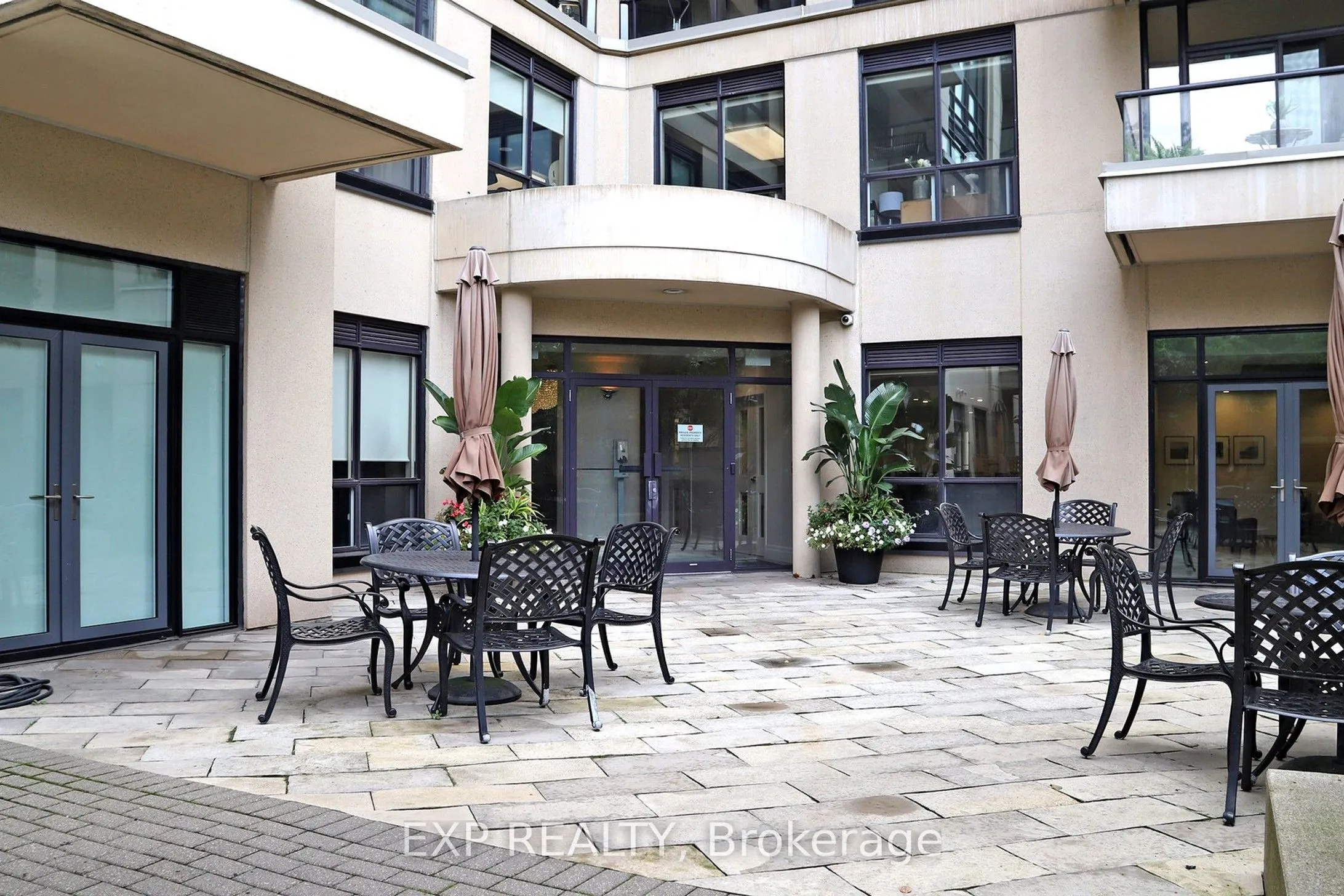 10 Delisle Avenue, #1011