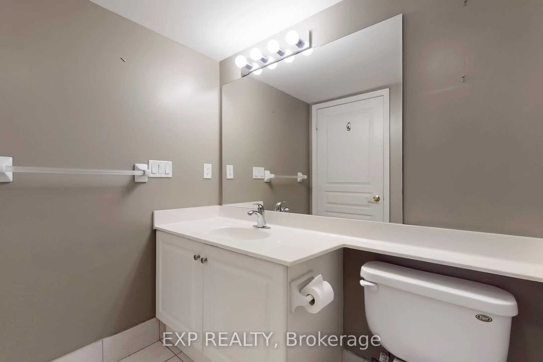 10 Delisle Avenue, #1011