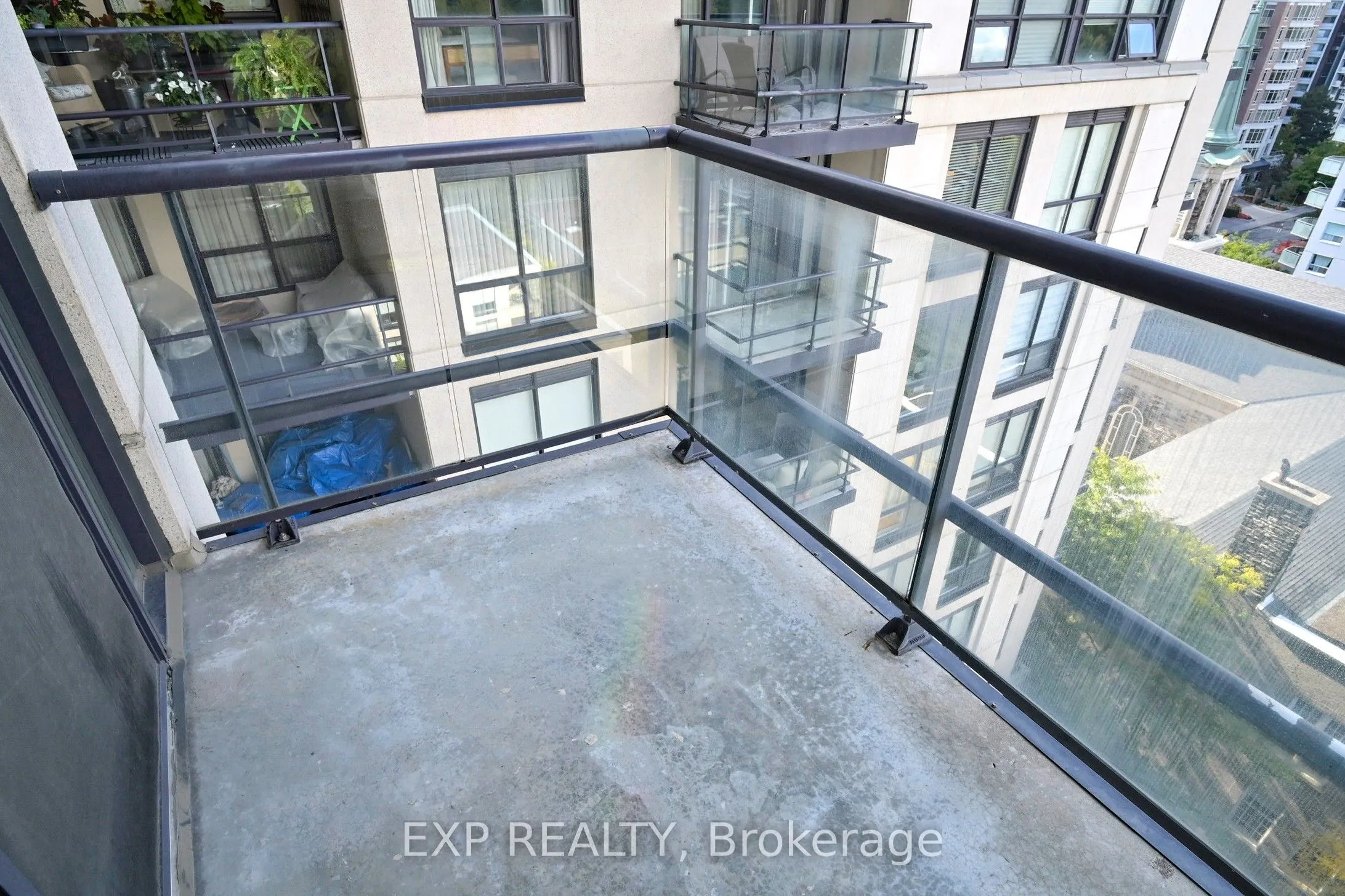 10 Delisle Avenue, #1011