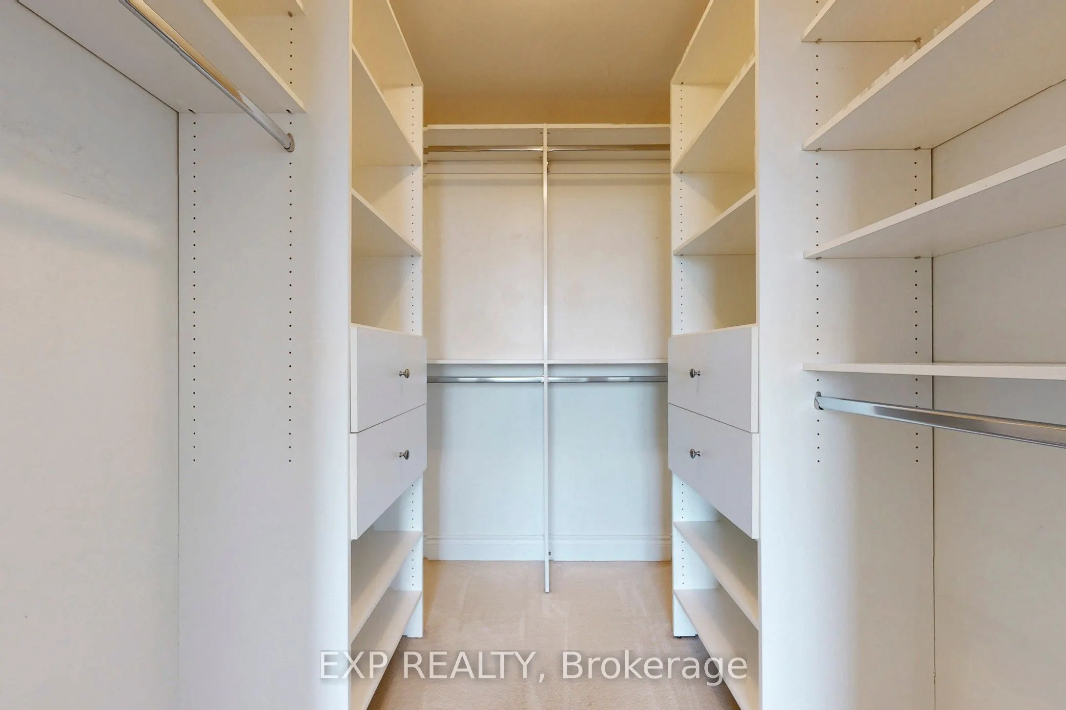10 Delisle Avenue, #1011