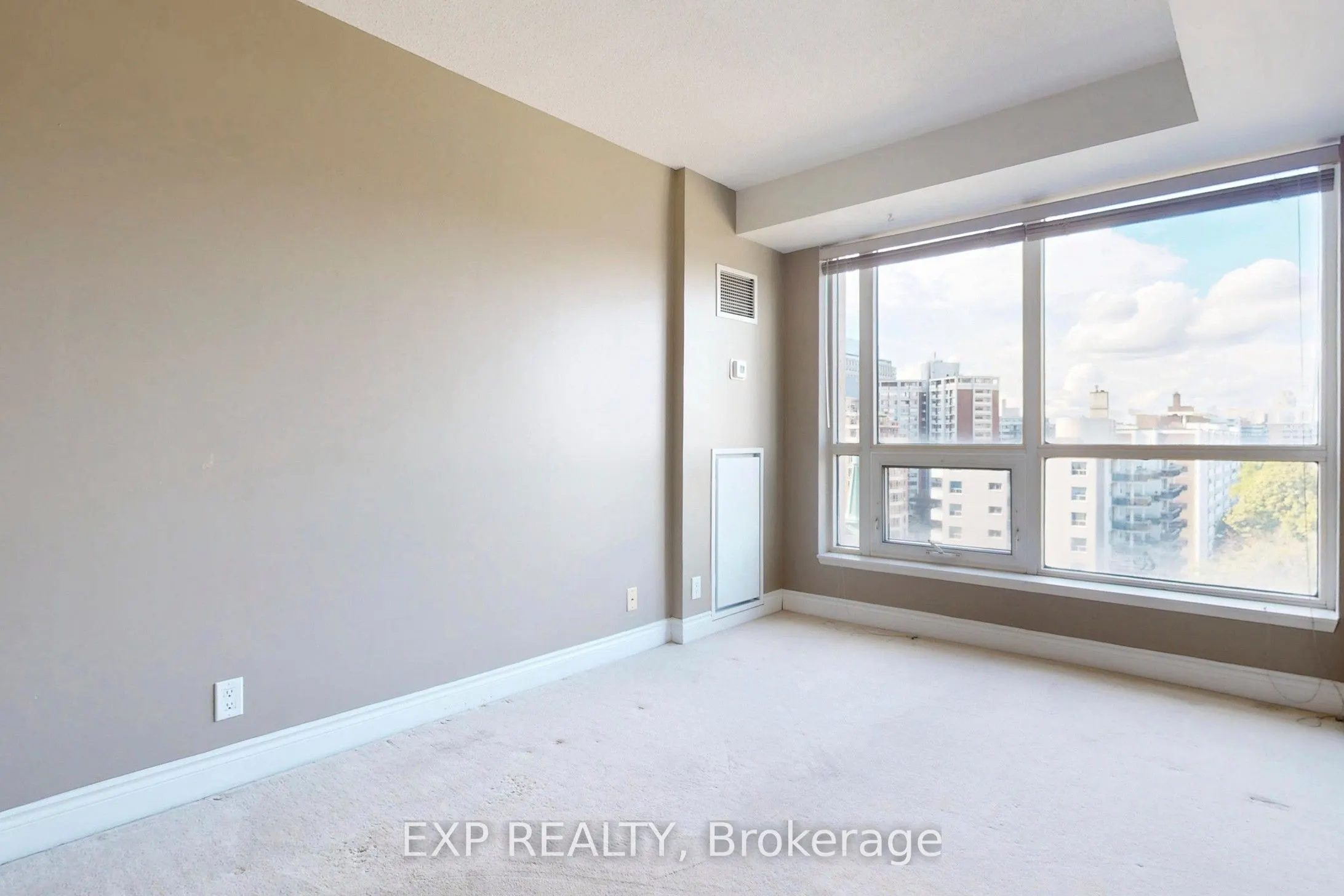 10 Delisle Avenue, #1011