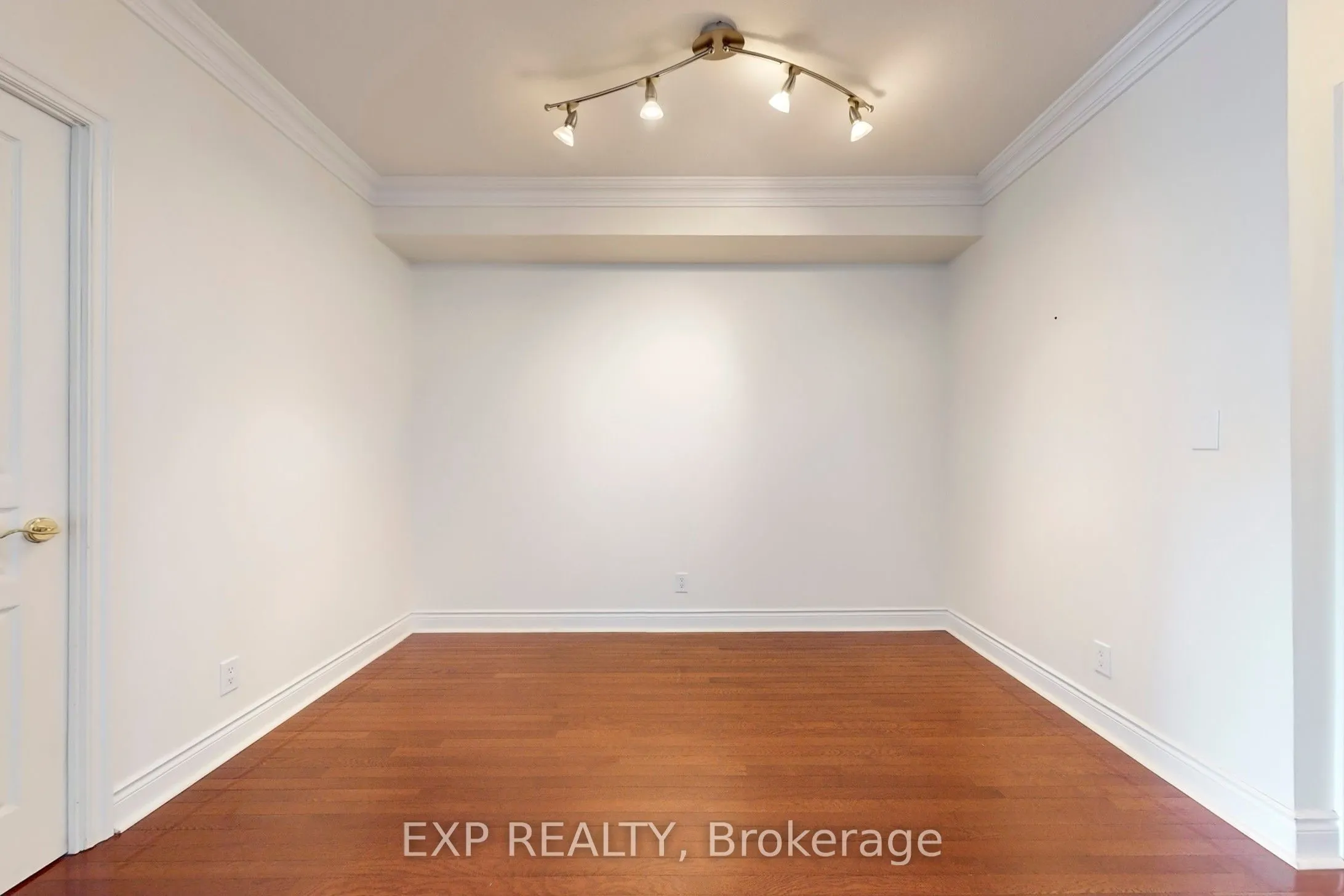 10 Delisle Avenue, #1011