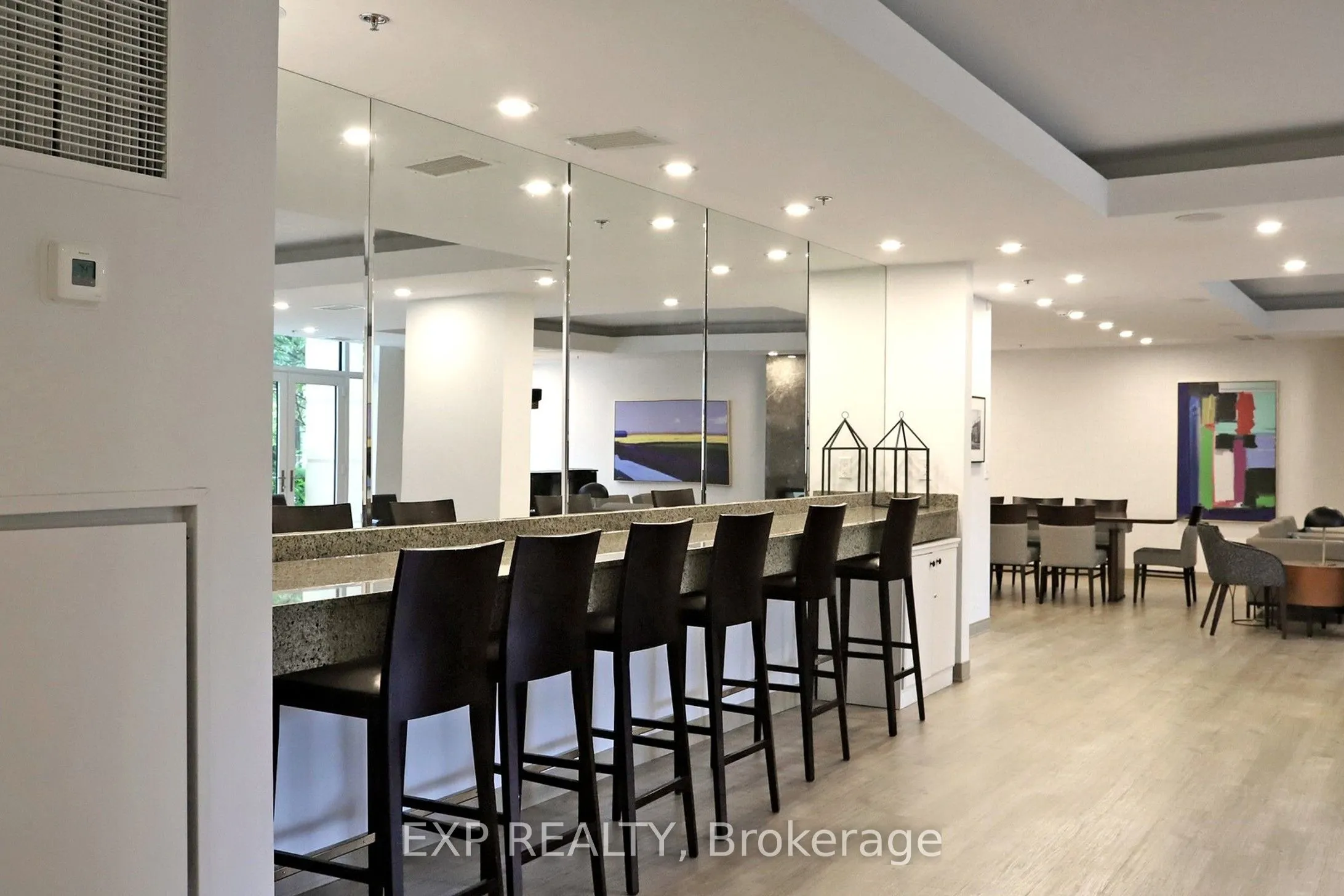 10 Delisle Avenue, #1011