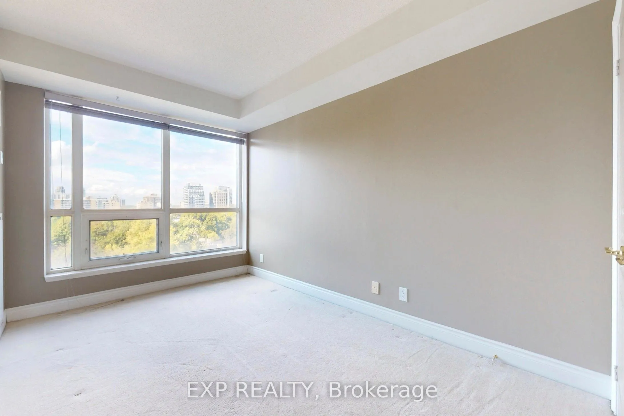 10 Delisle Avenue, #1011