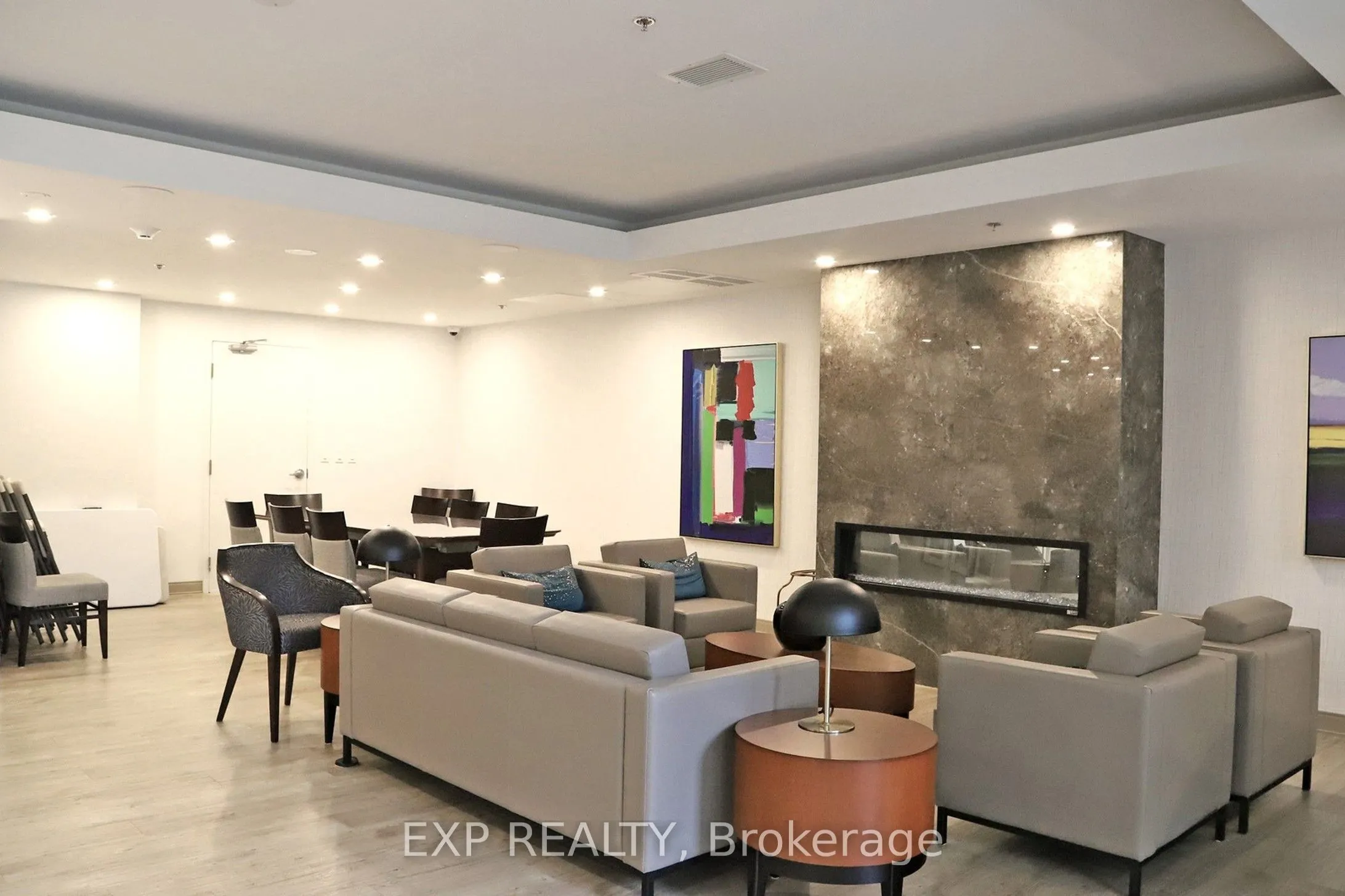 10 Delisle Avenue, #1011