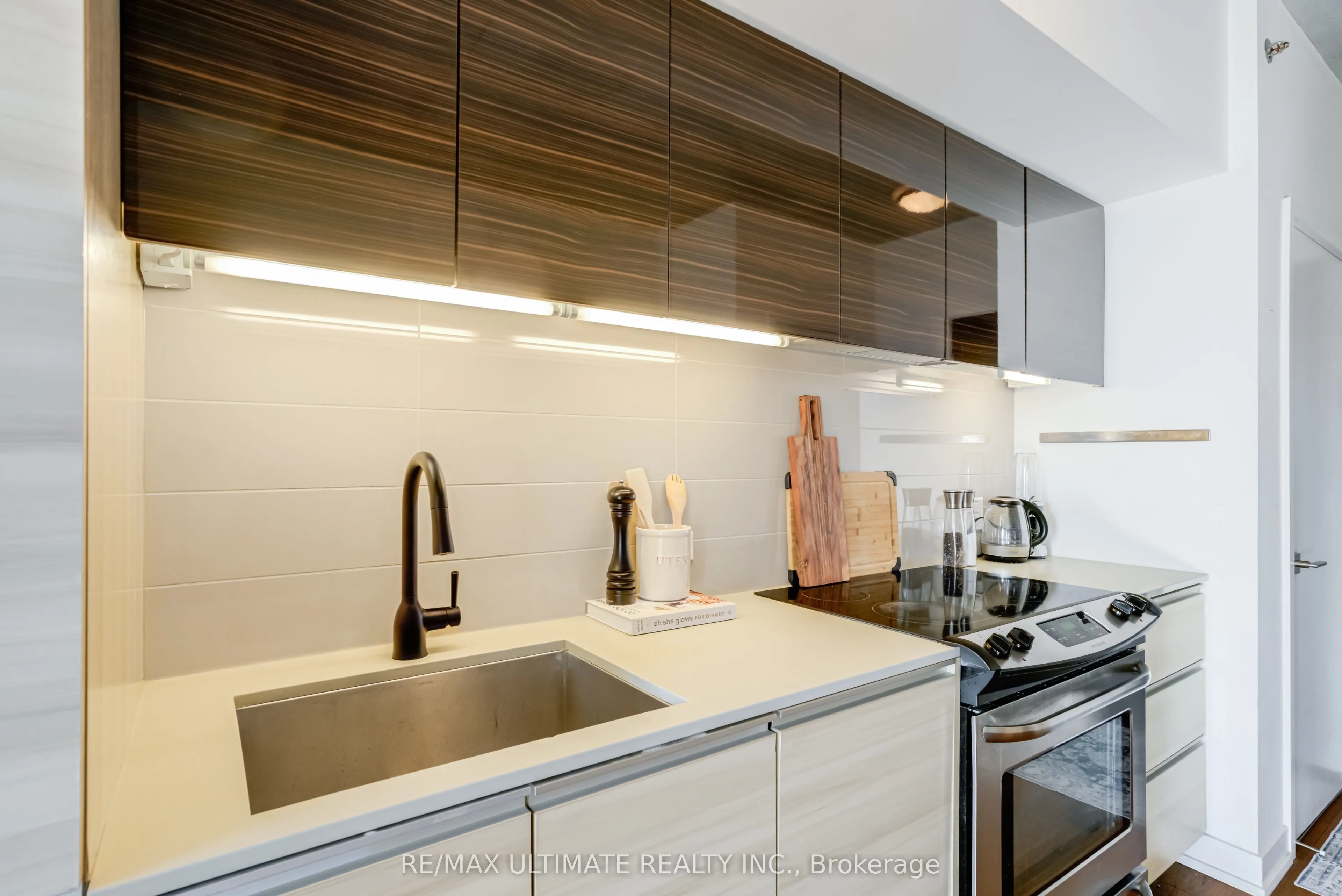 20 Minowan Miikan Lane, #808