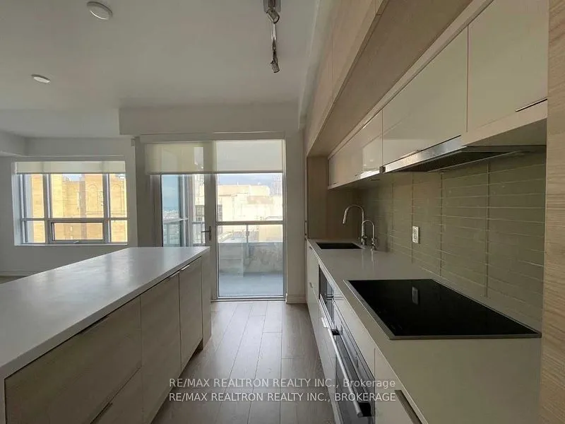 88 Scott Street, #1708