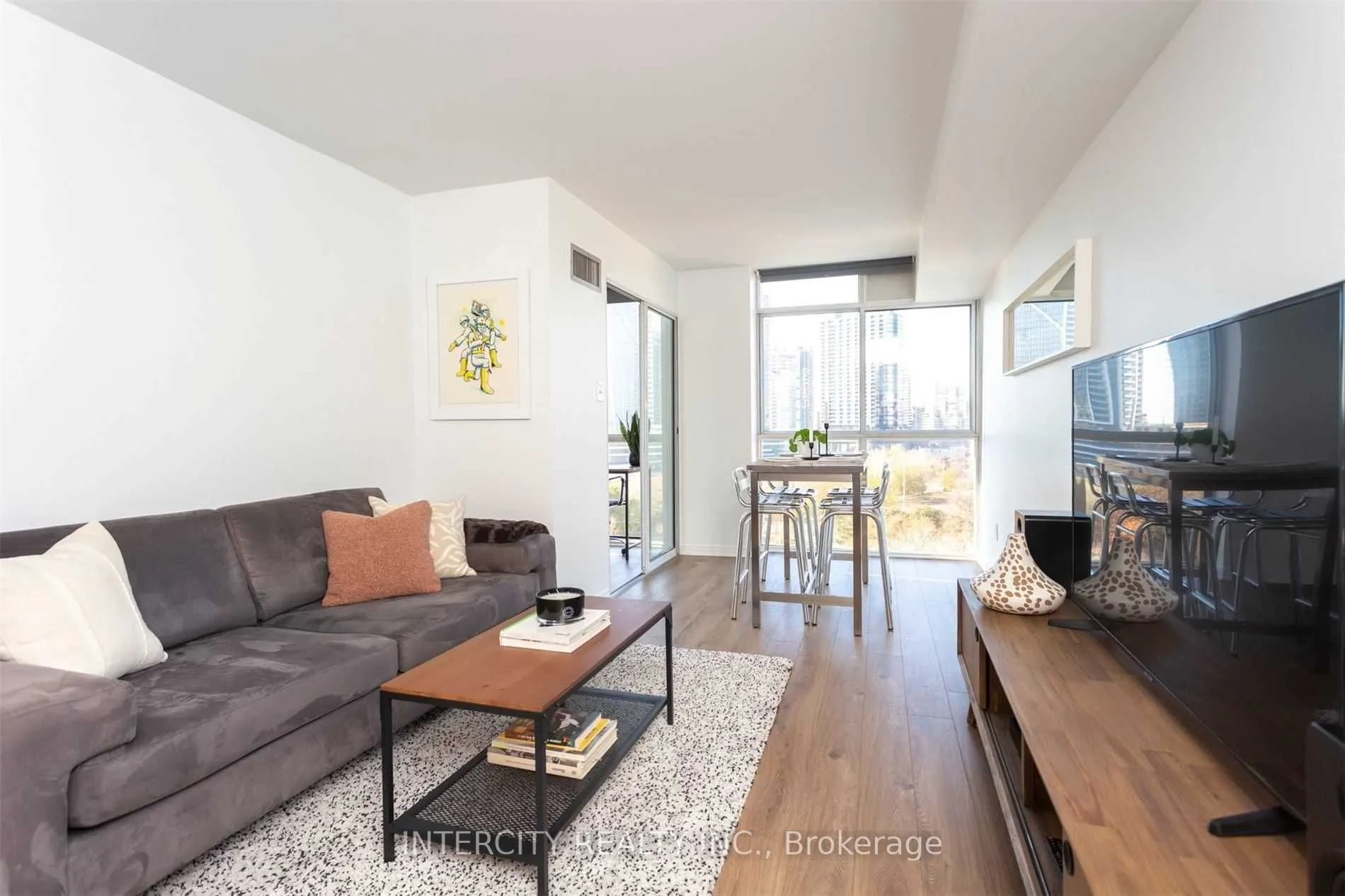 801 King Street W, #910