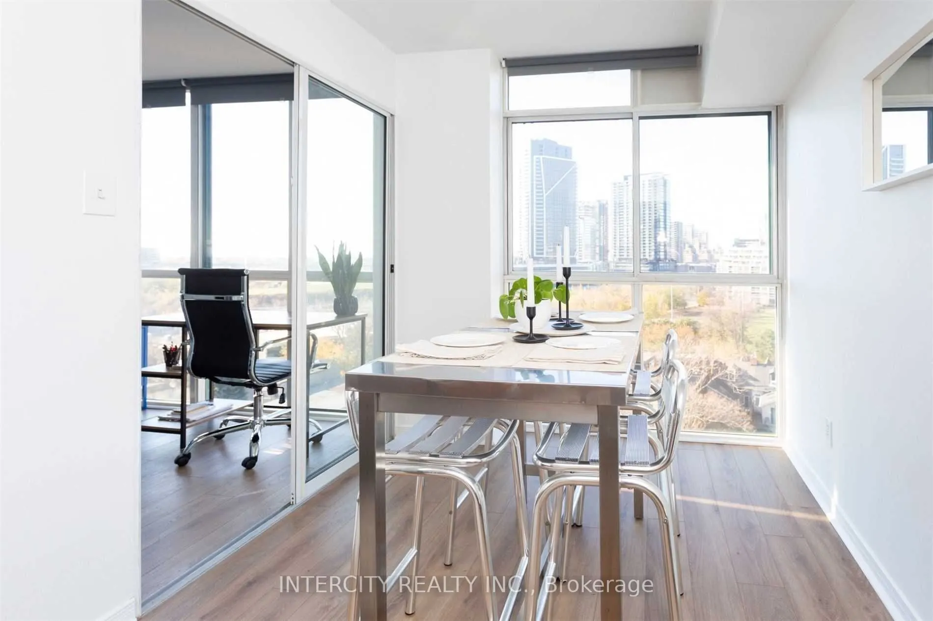 801 King Street W, #910