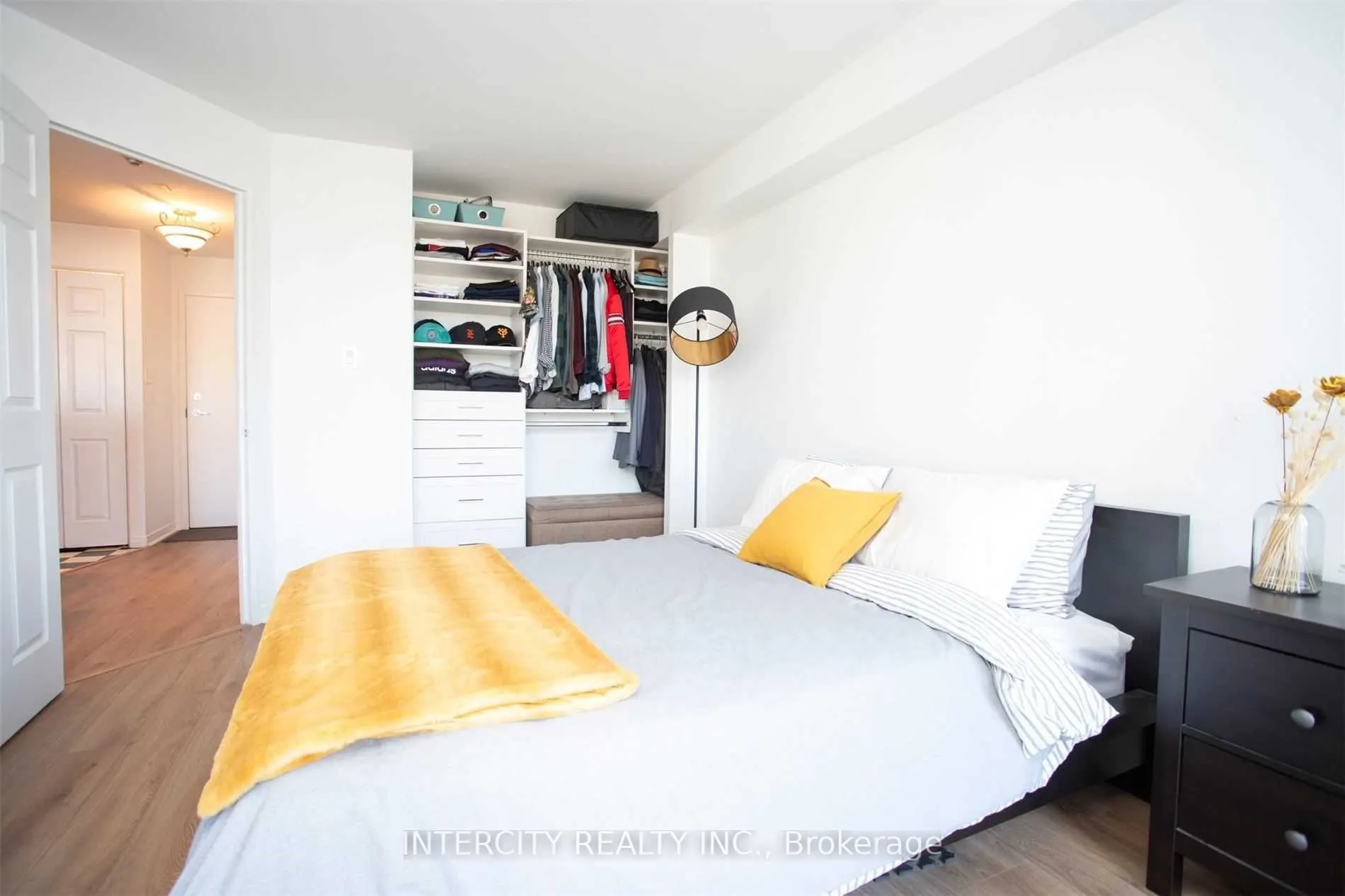 801 King Street W, #910