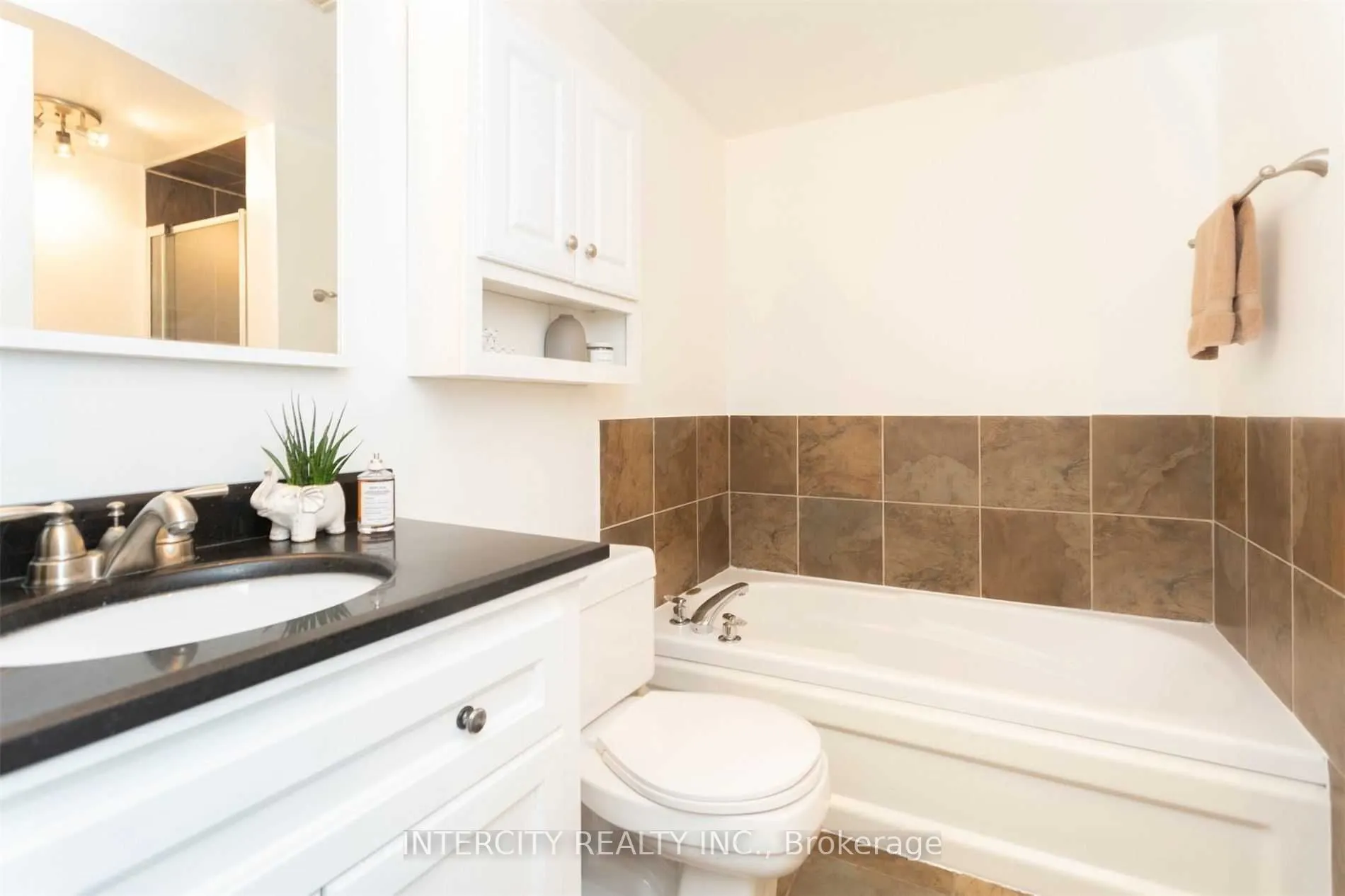801 King Street W, #910