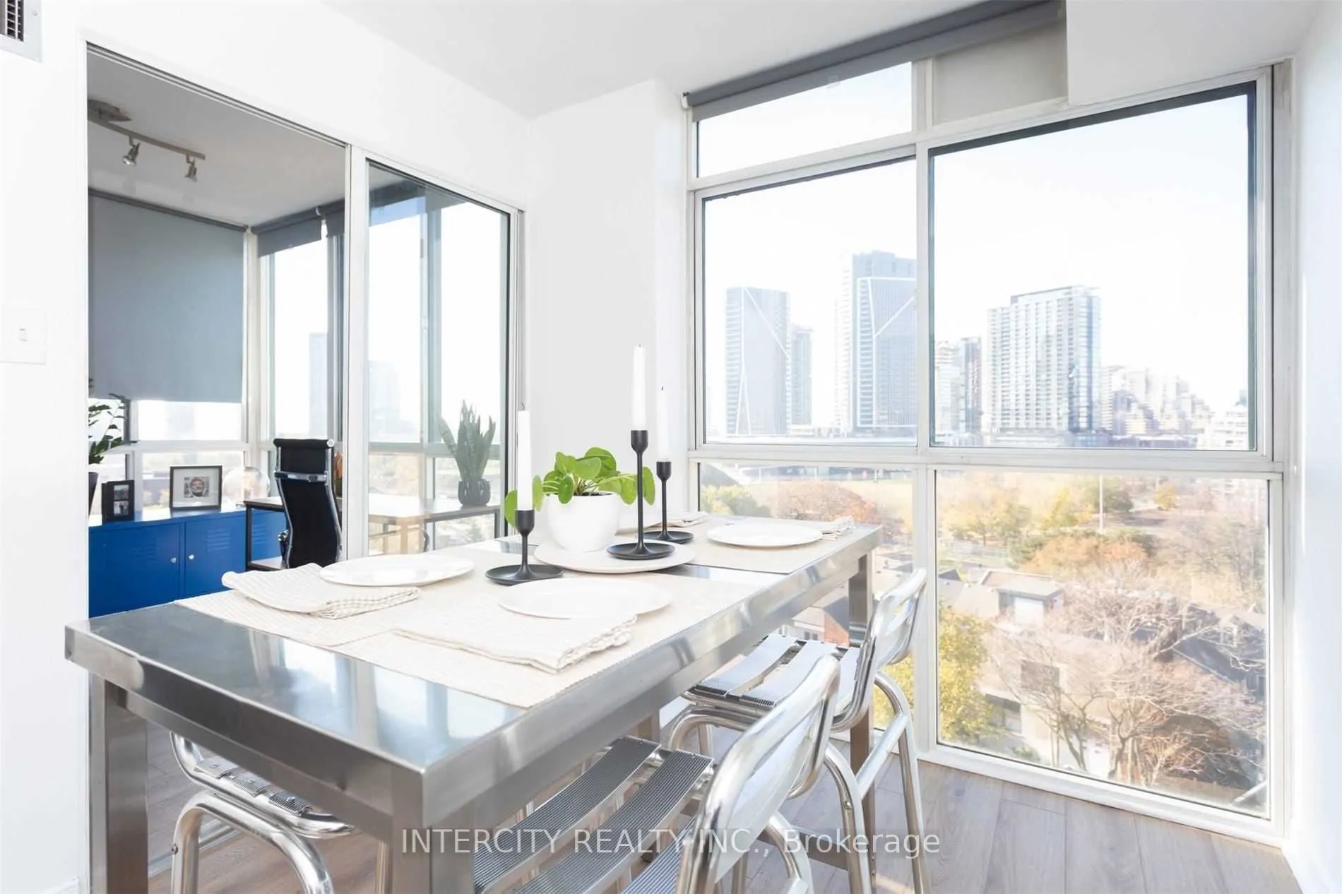 801 King Street W, #910