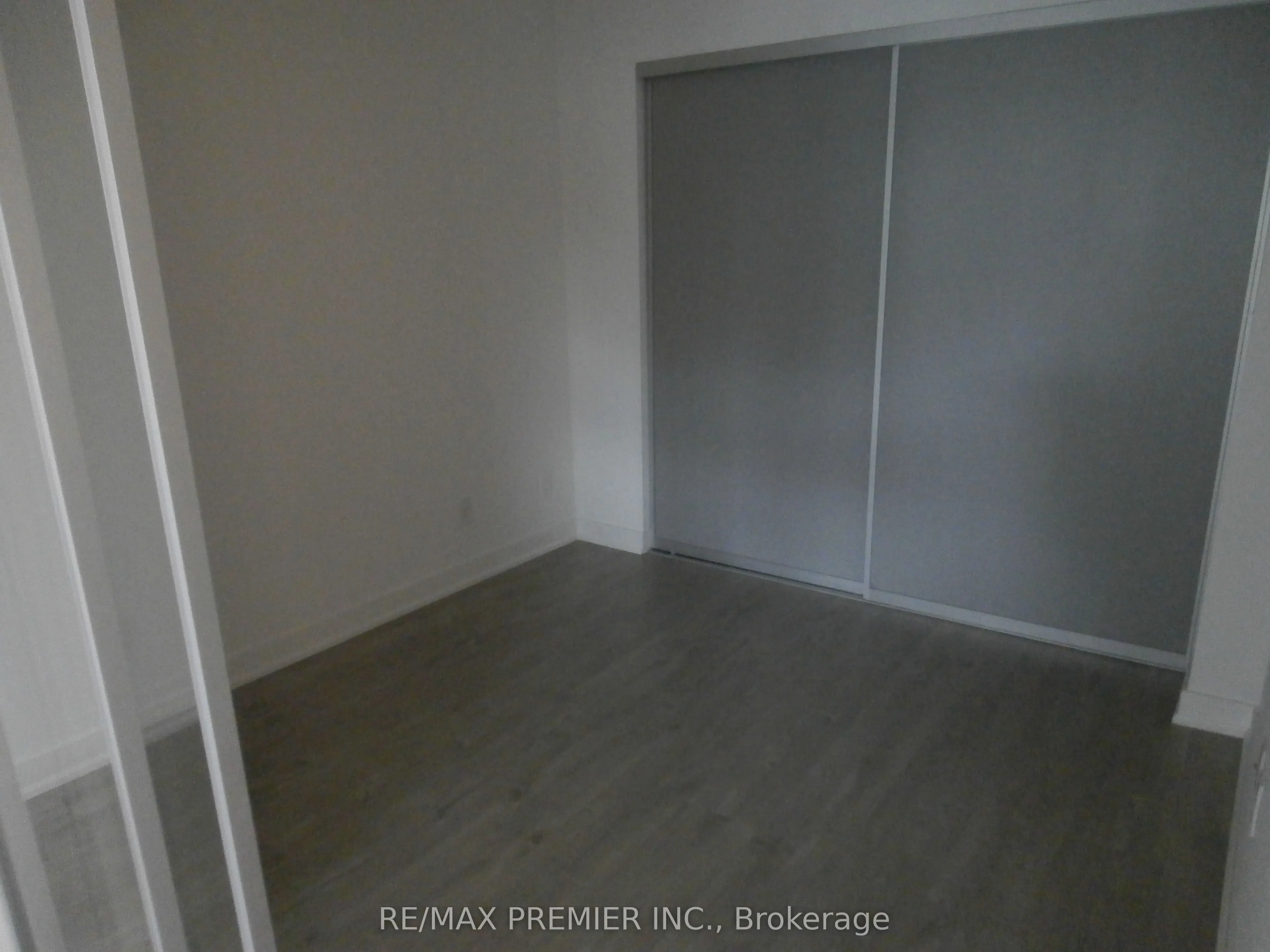 199 Richmond Street W, #402