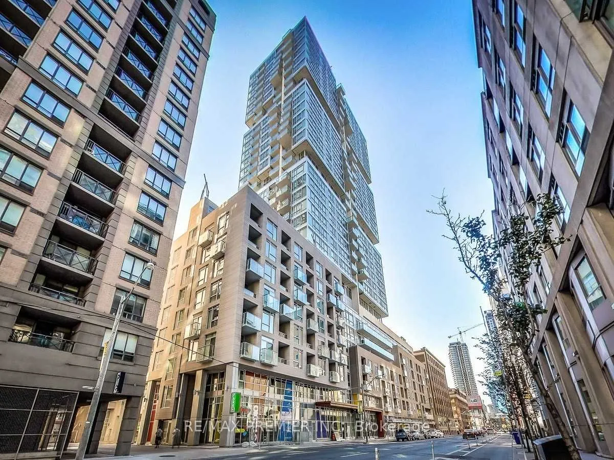 199 Richmond Street W, #402