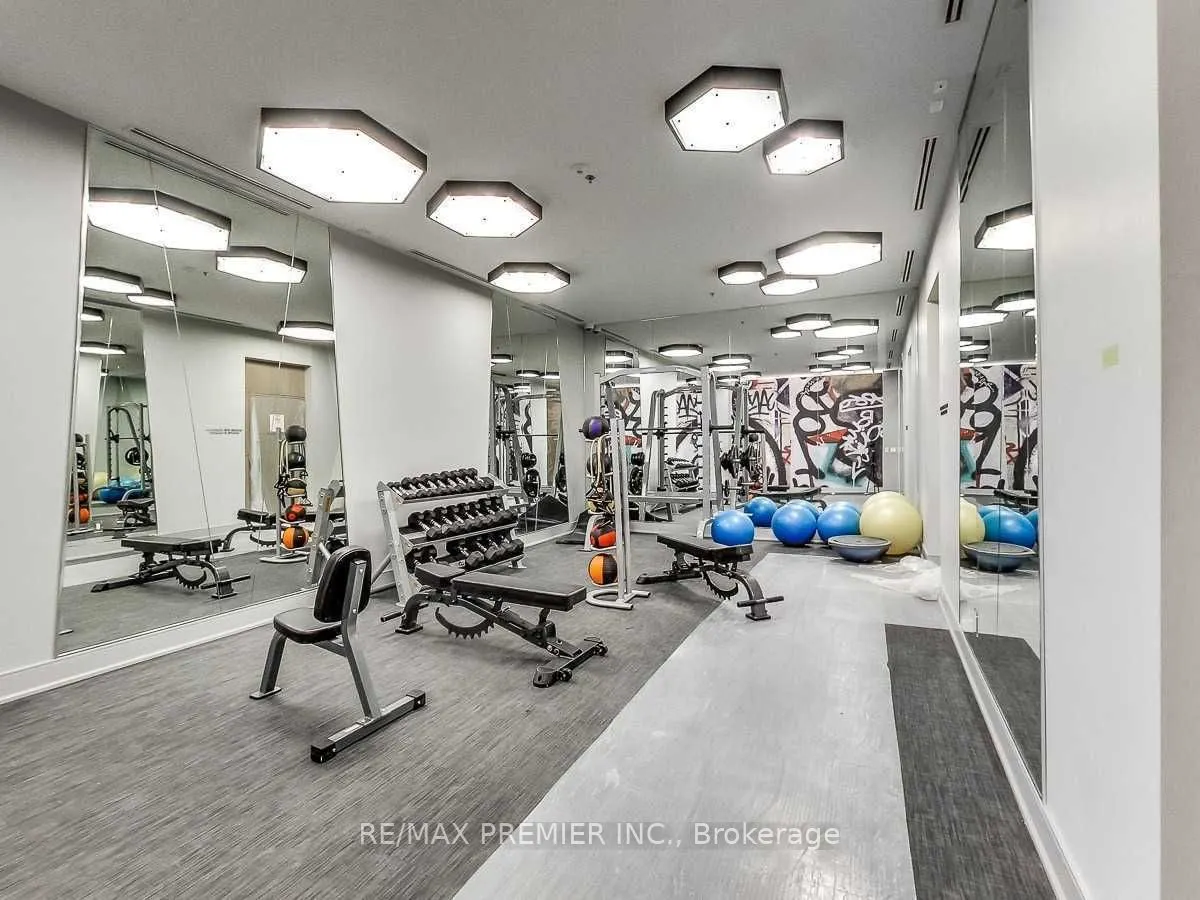 199 Richmond Street W, #402