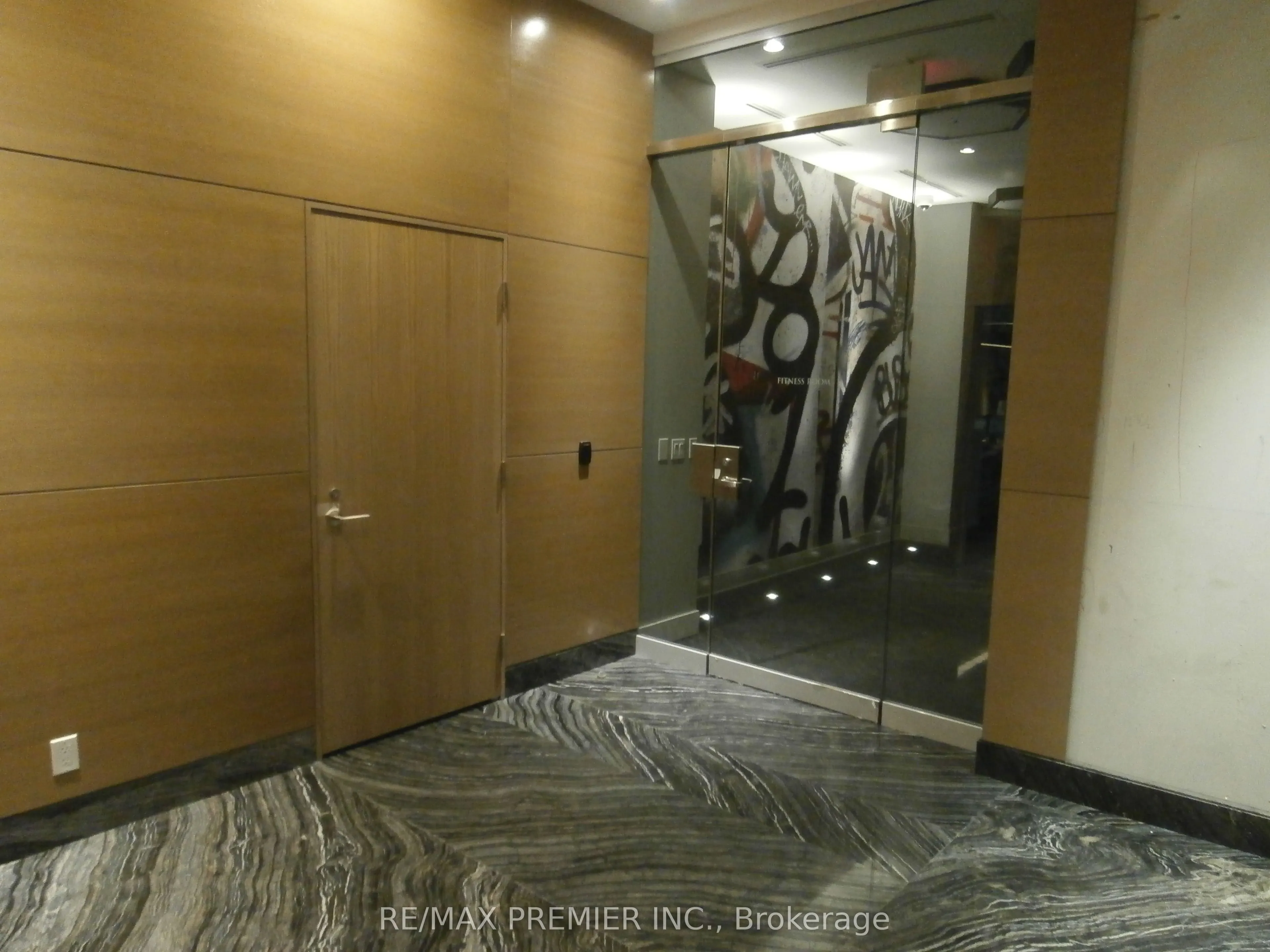 199 Richmond Street W, #402
