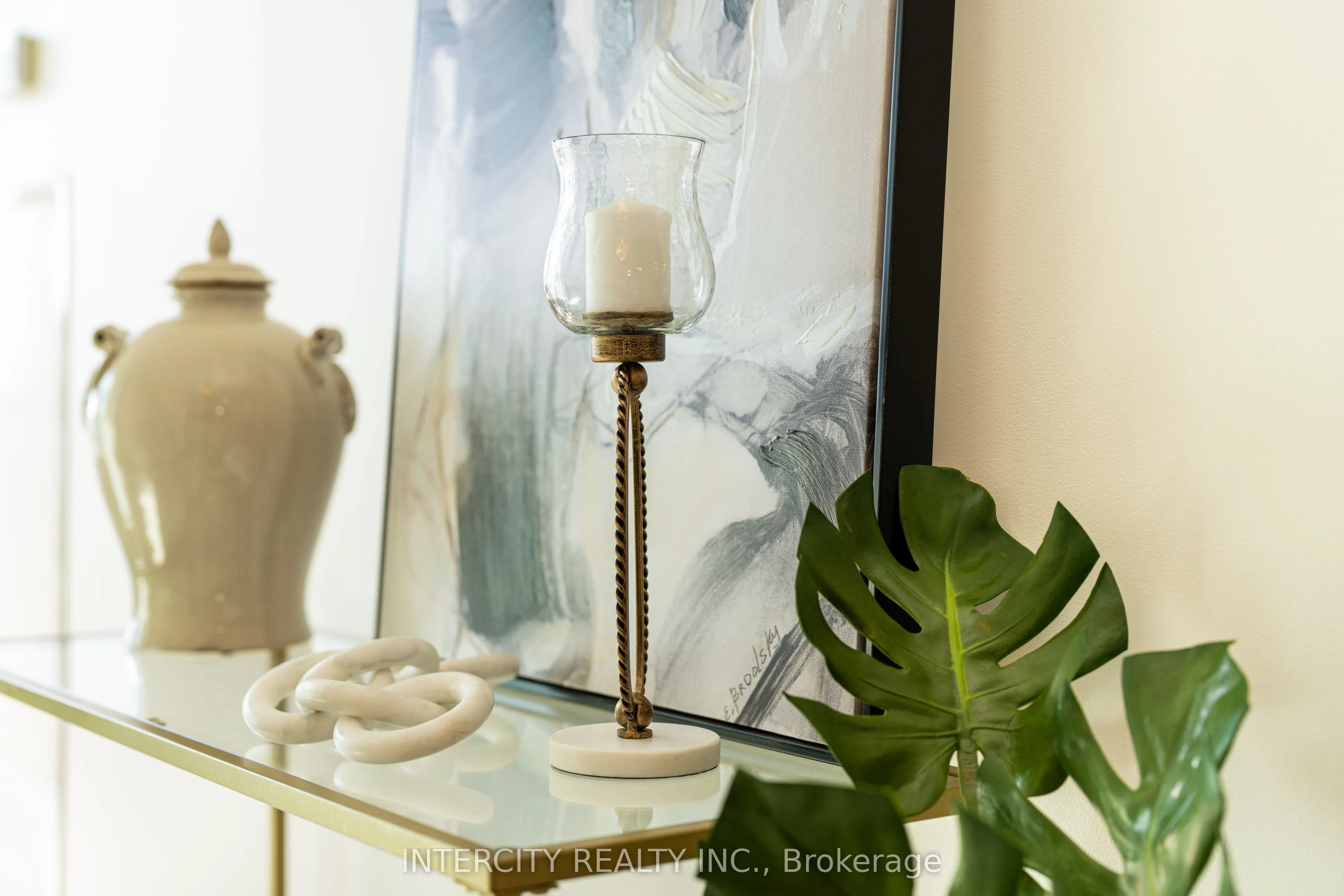 16 Harrison Garden Boulevard, #1706