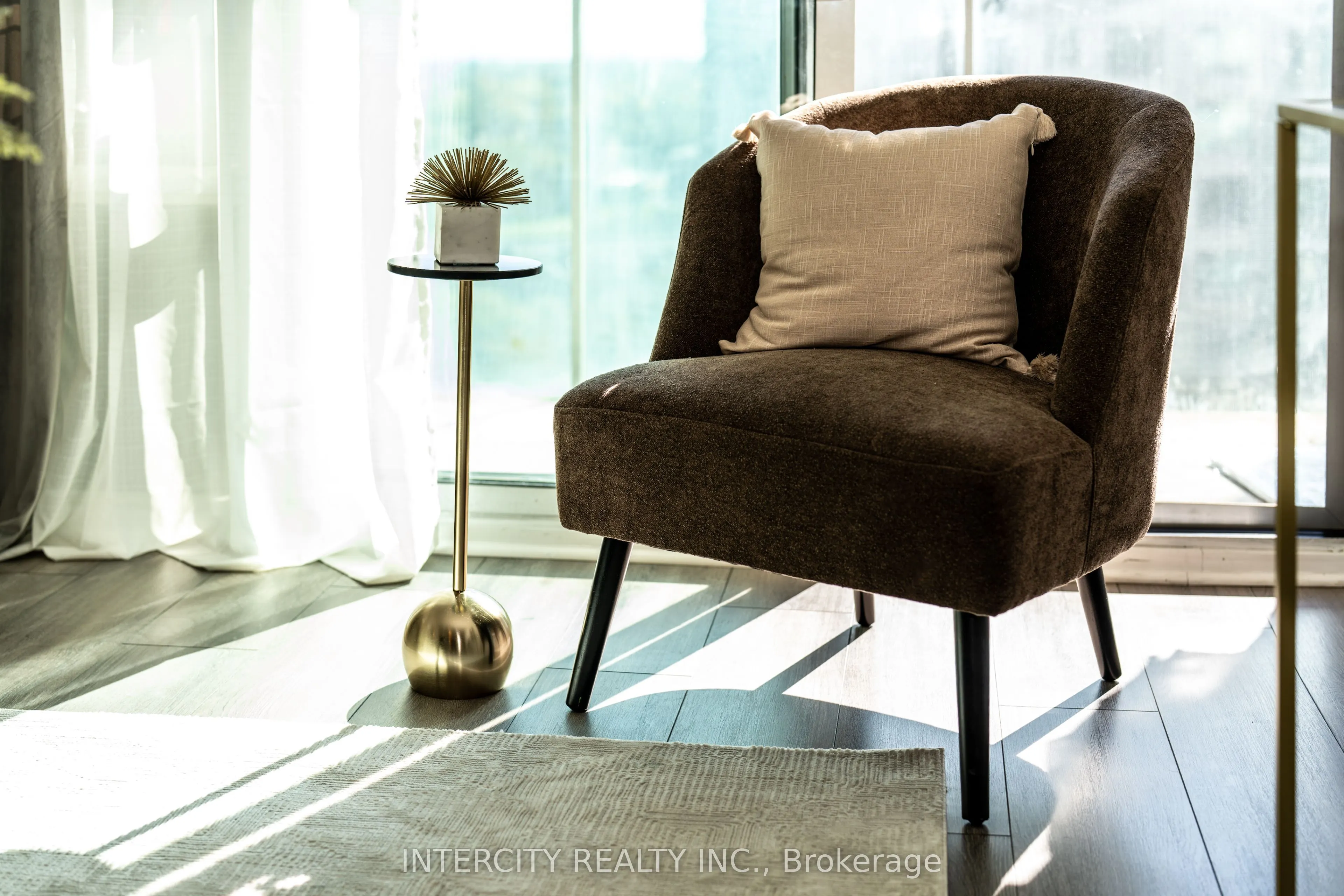 16 Harrison Garden Boulevard, #1706