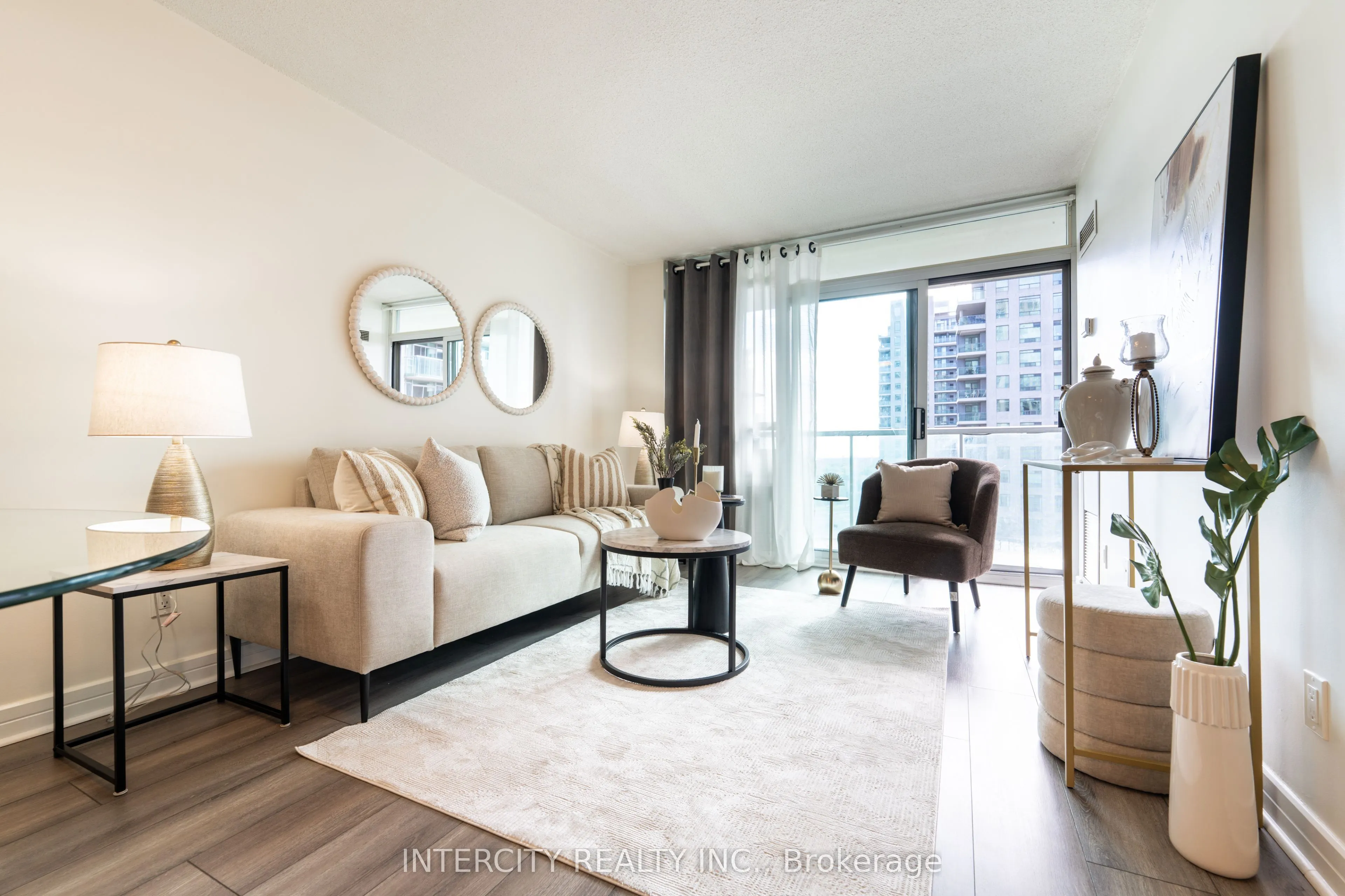 16 Harrison Garden Boulevard, #1706