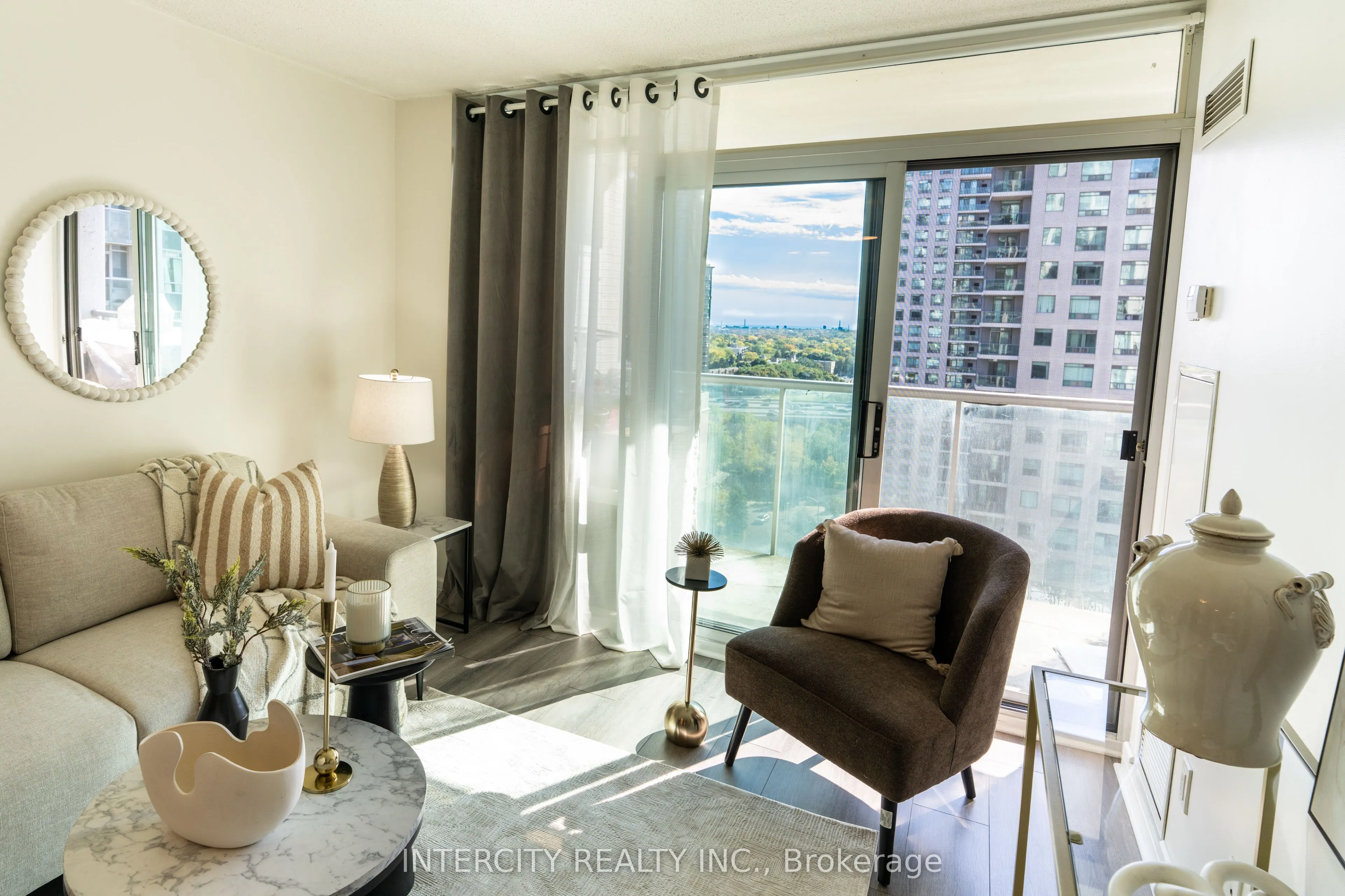 16 Harrison Garden Boulevard, #1706