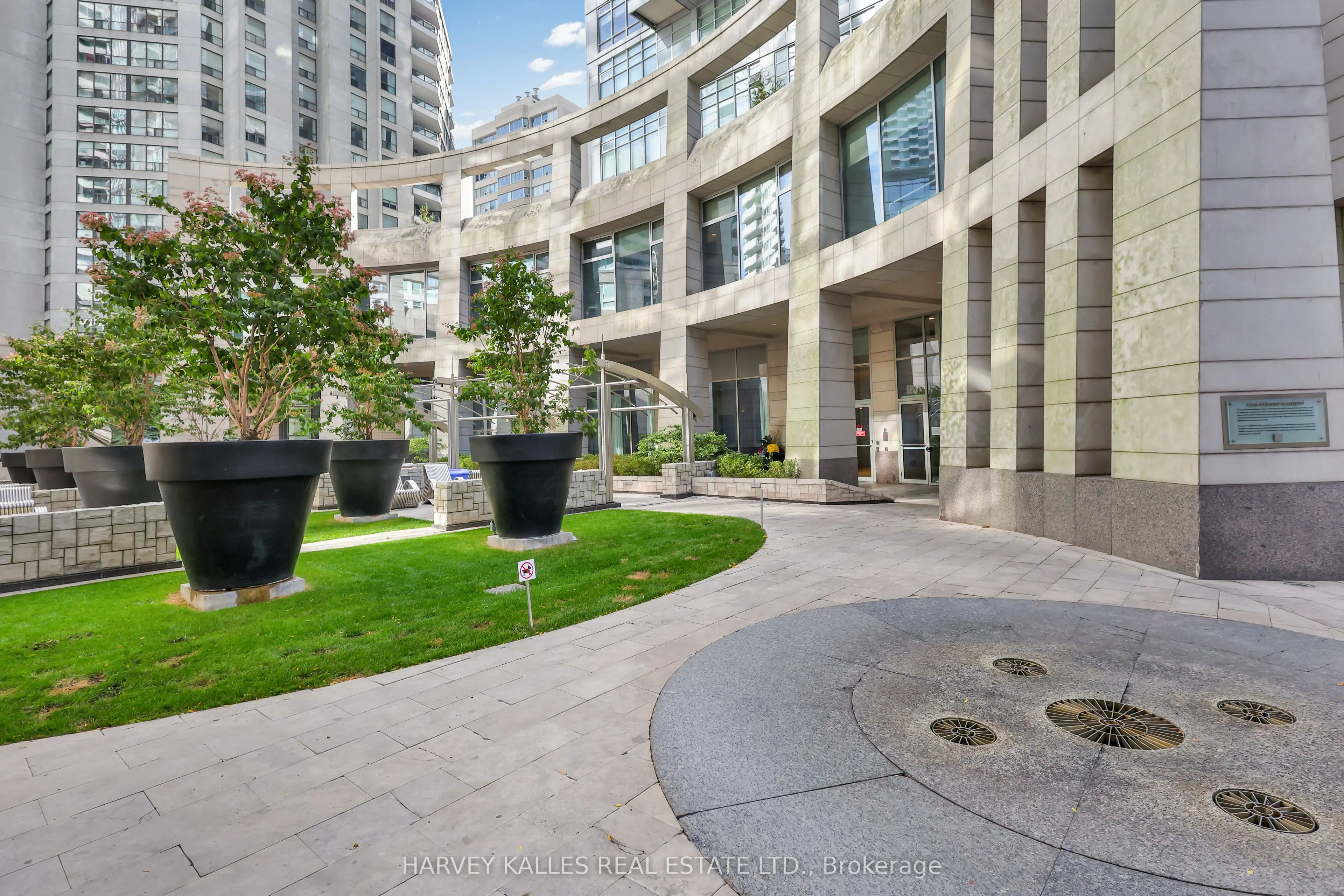 2181 Yonge Street
