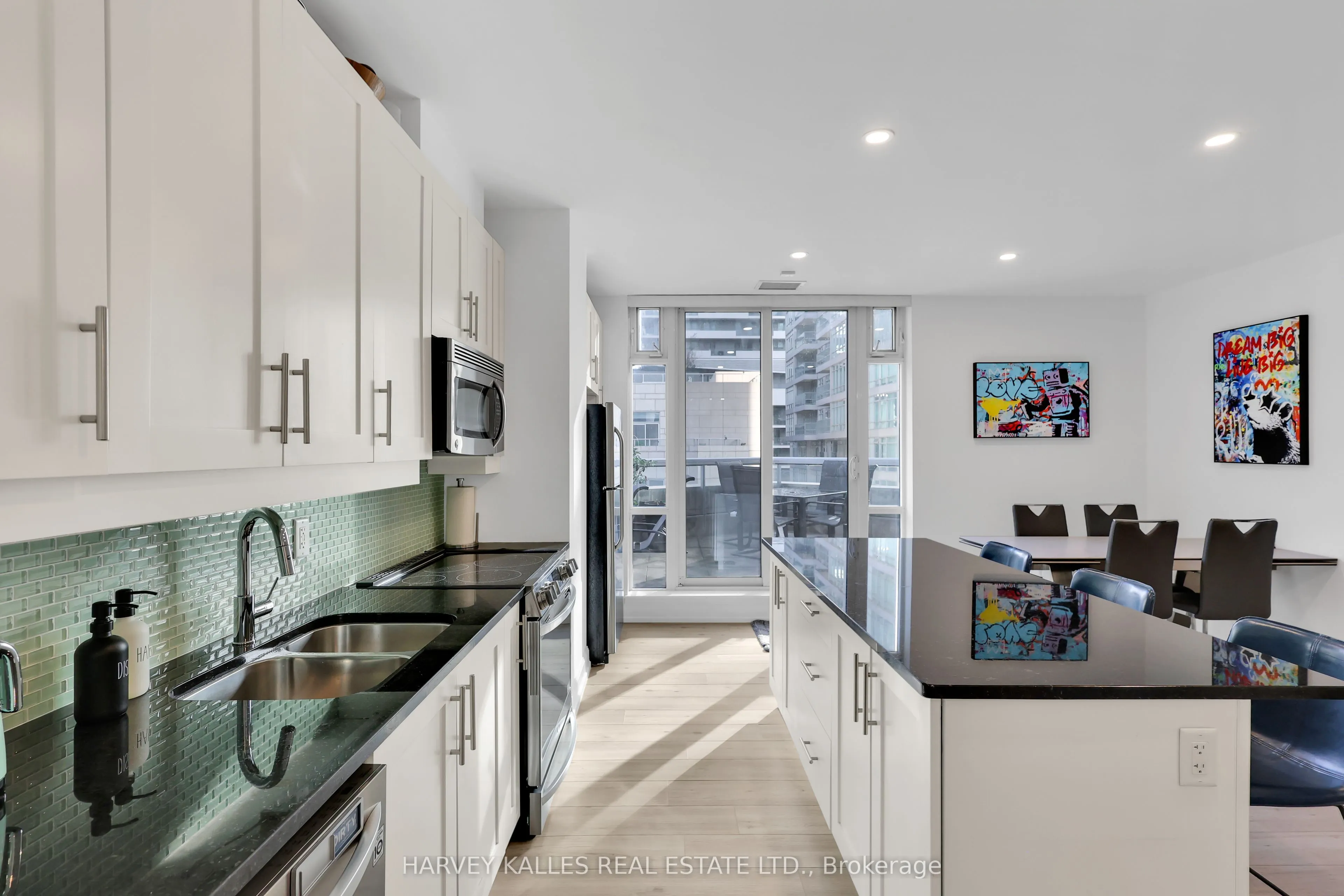 2181 Yonge Street