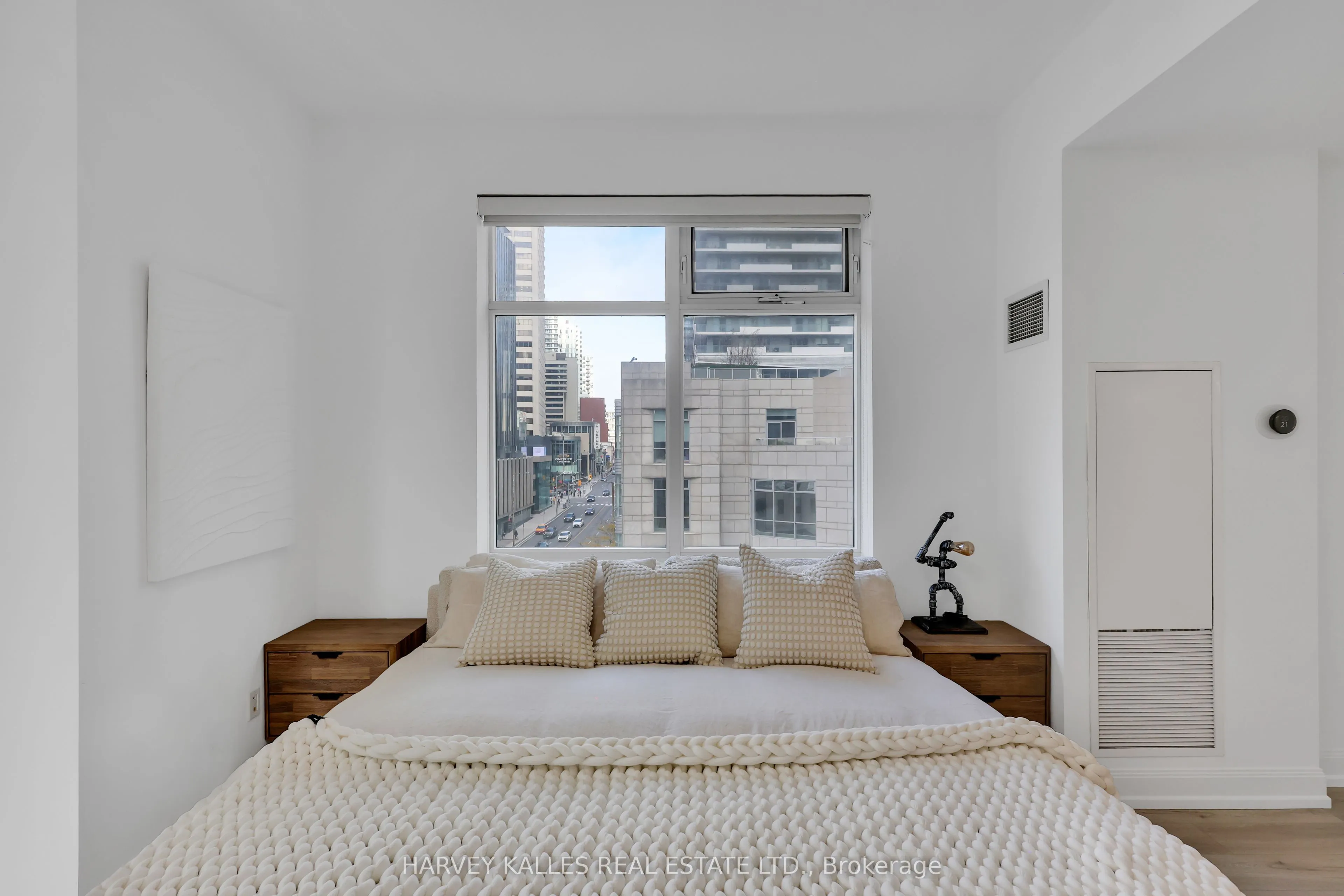 2181 Yonge Street