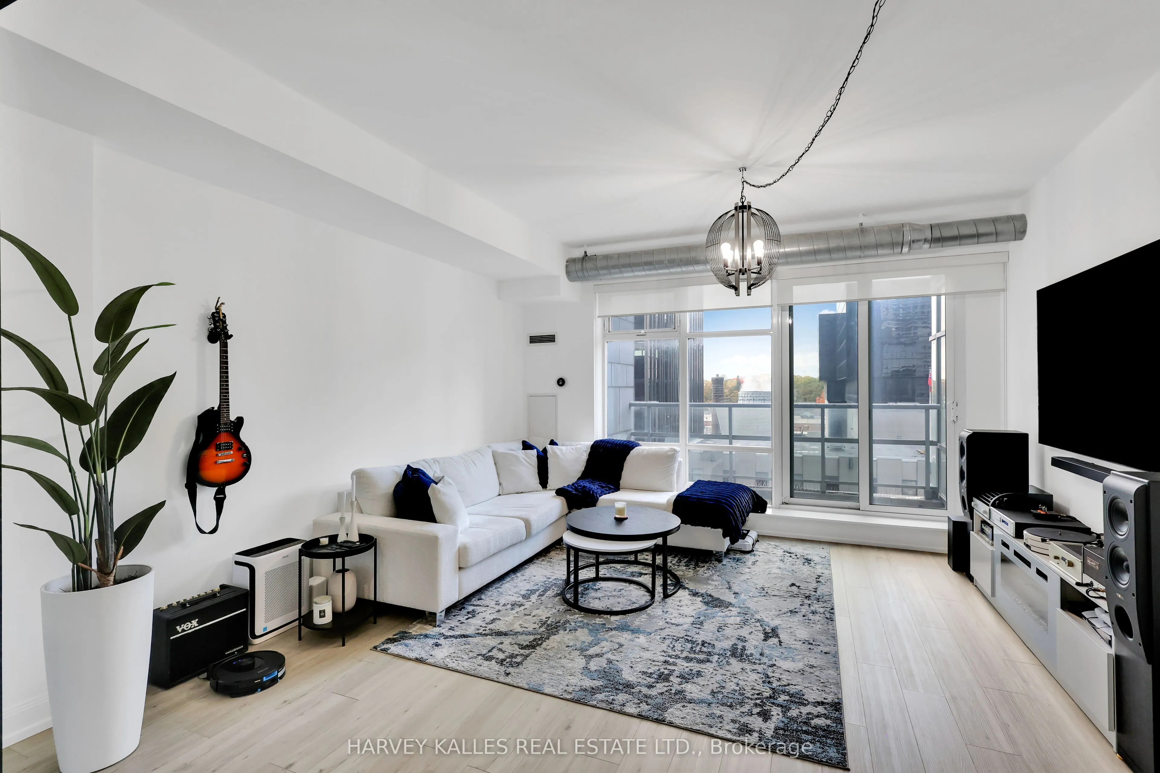 2181 Yonge Street