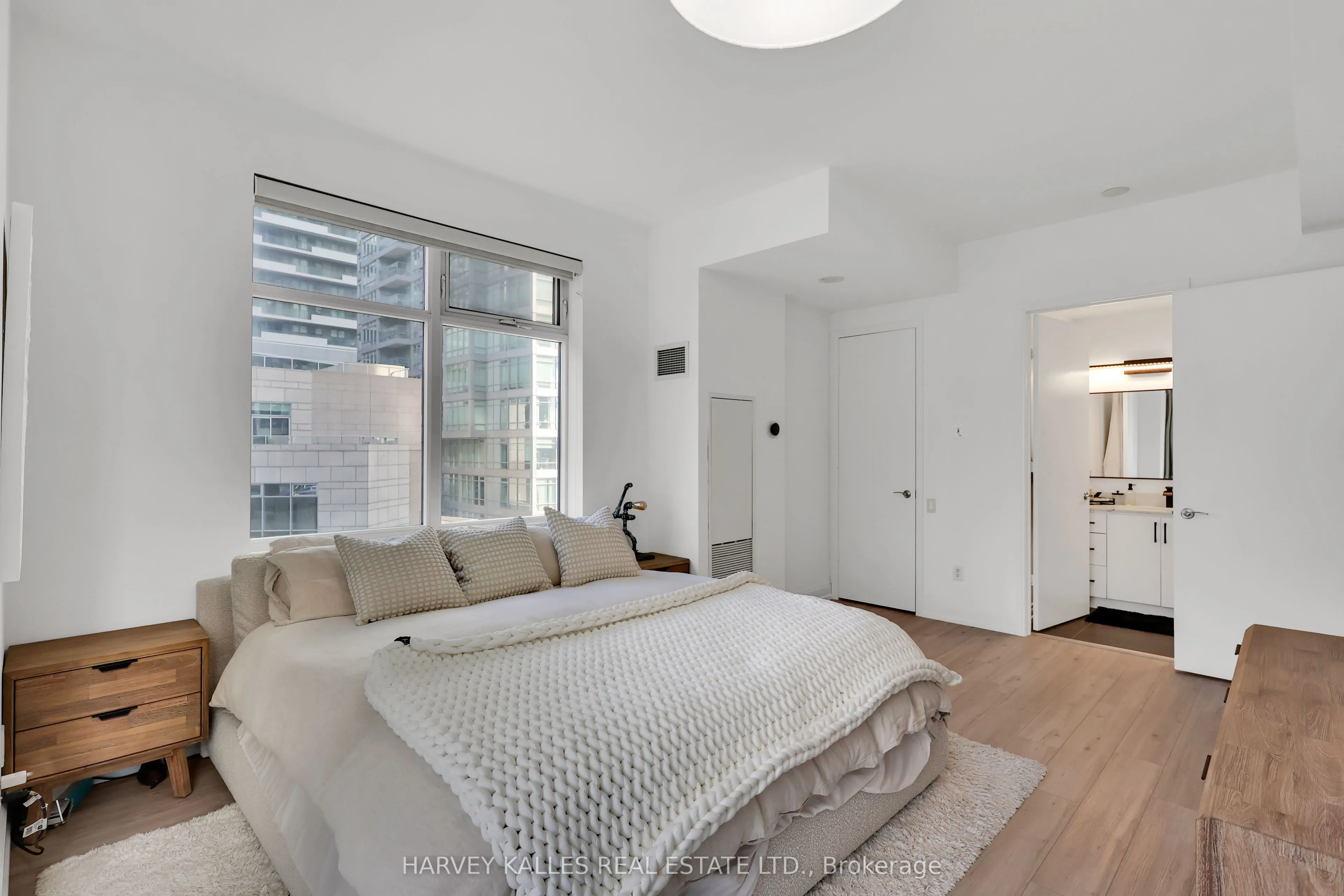 2181 Yonge Street