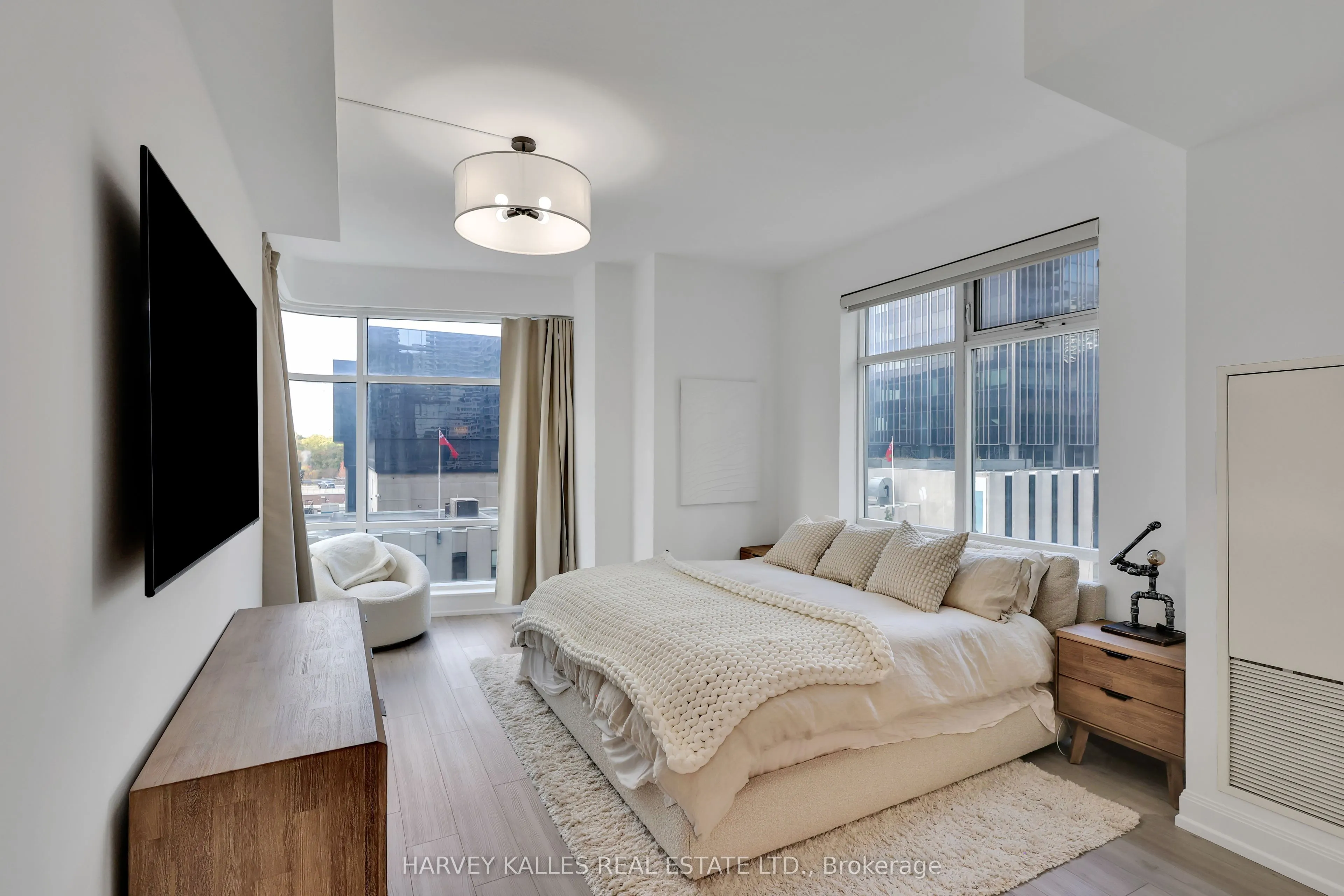 2181 Yonge Street