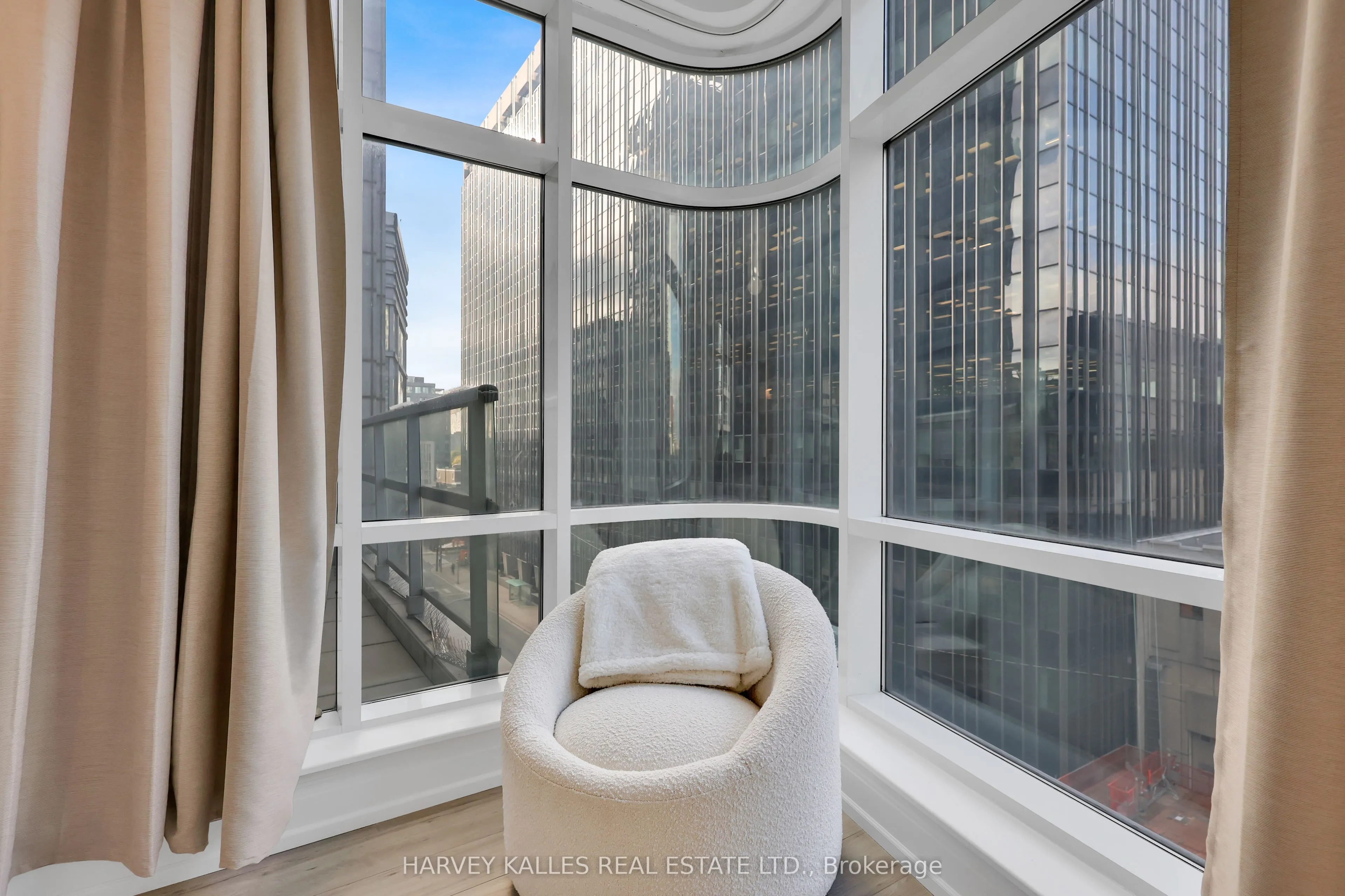 2181 Yonge Street