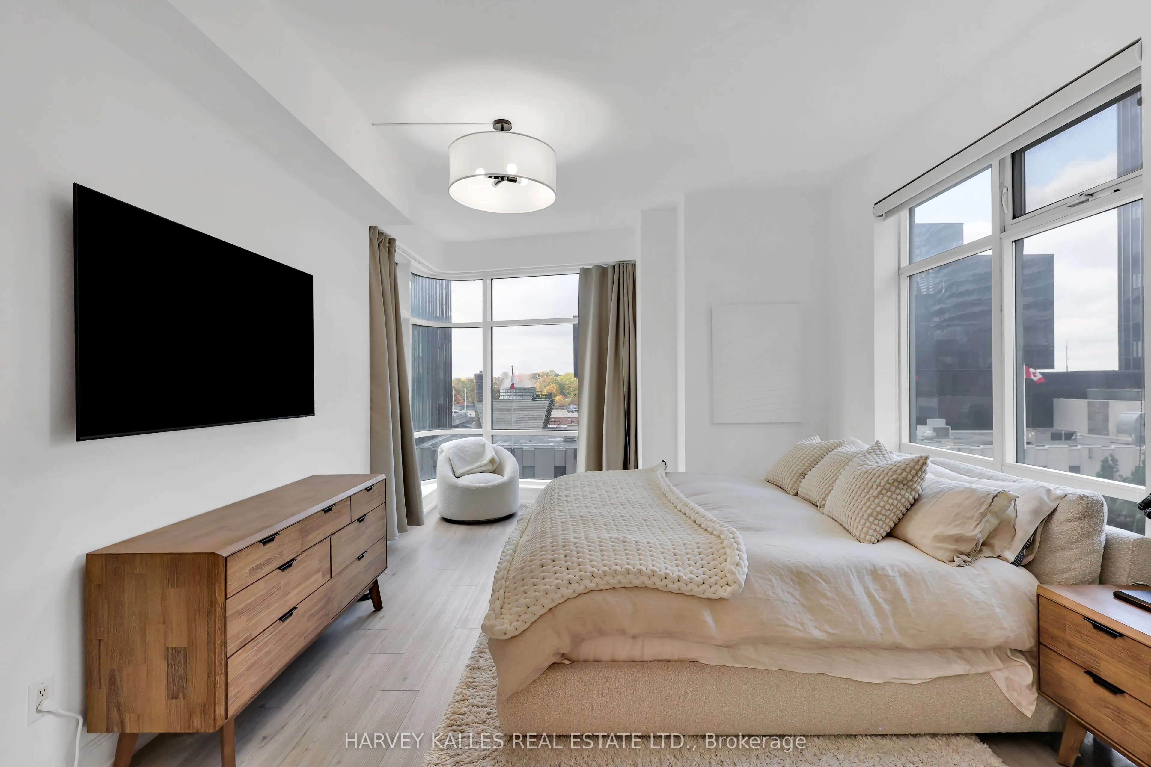 2181 Yonge Street