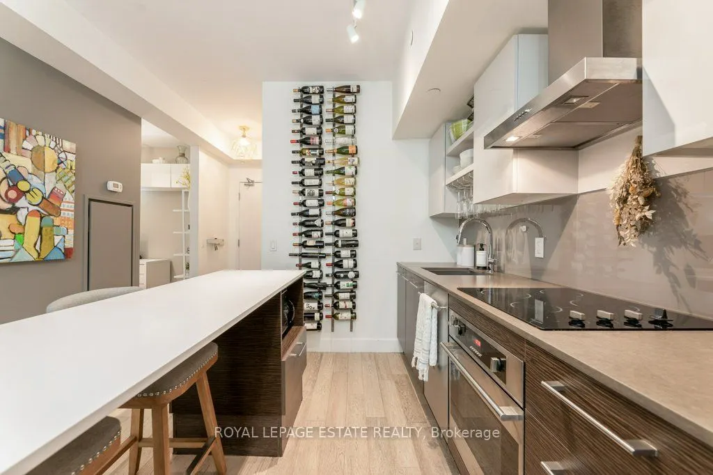 1030 King Street W, #922