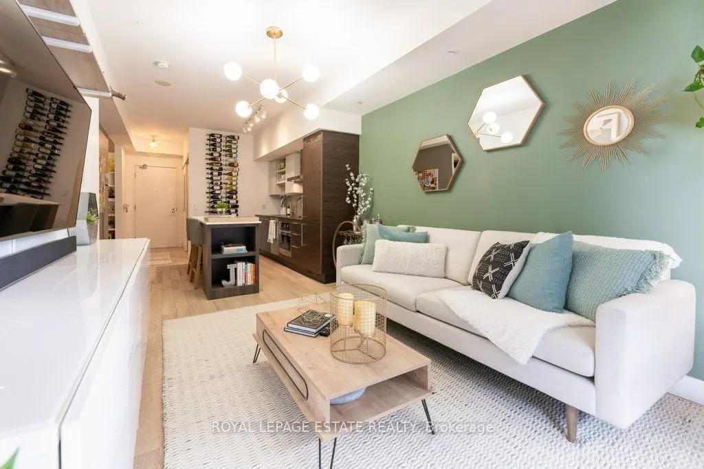 1030 King Street W, #922