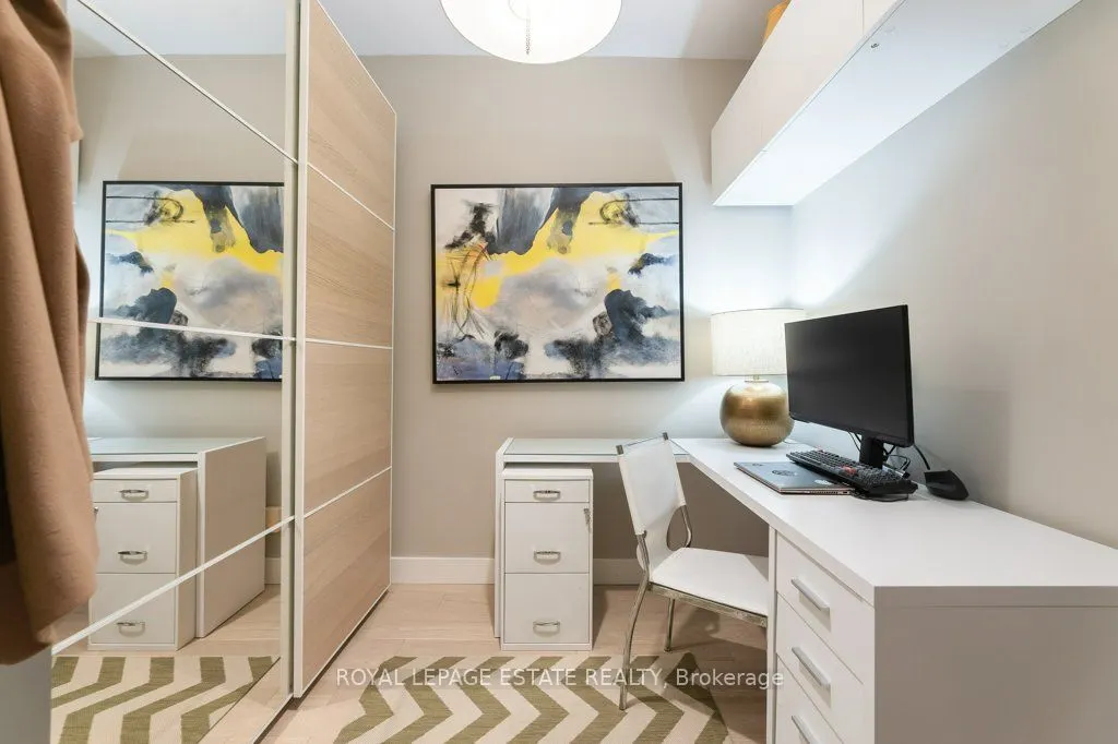 1030 King Street W, #922