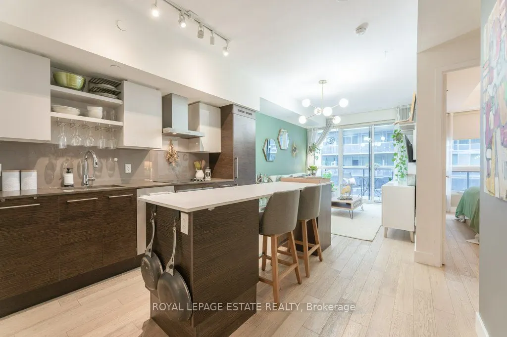 1030 King Street W, #922