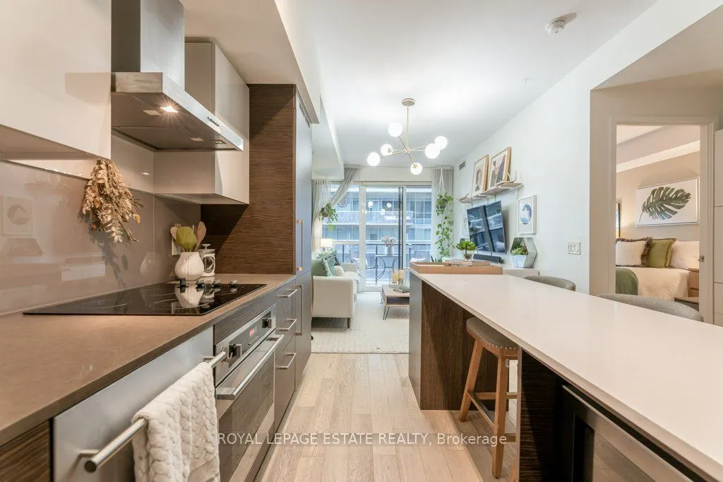 1030 King Street W, #922