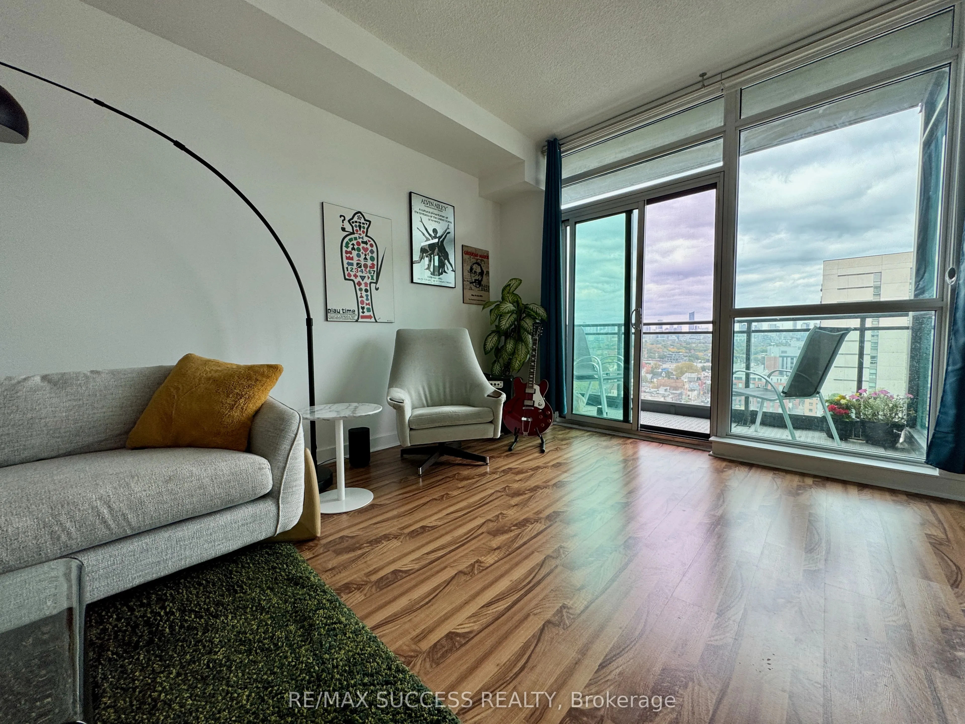 1171 Queen Street W, #1605