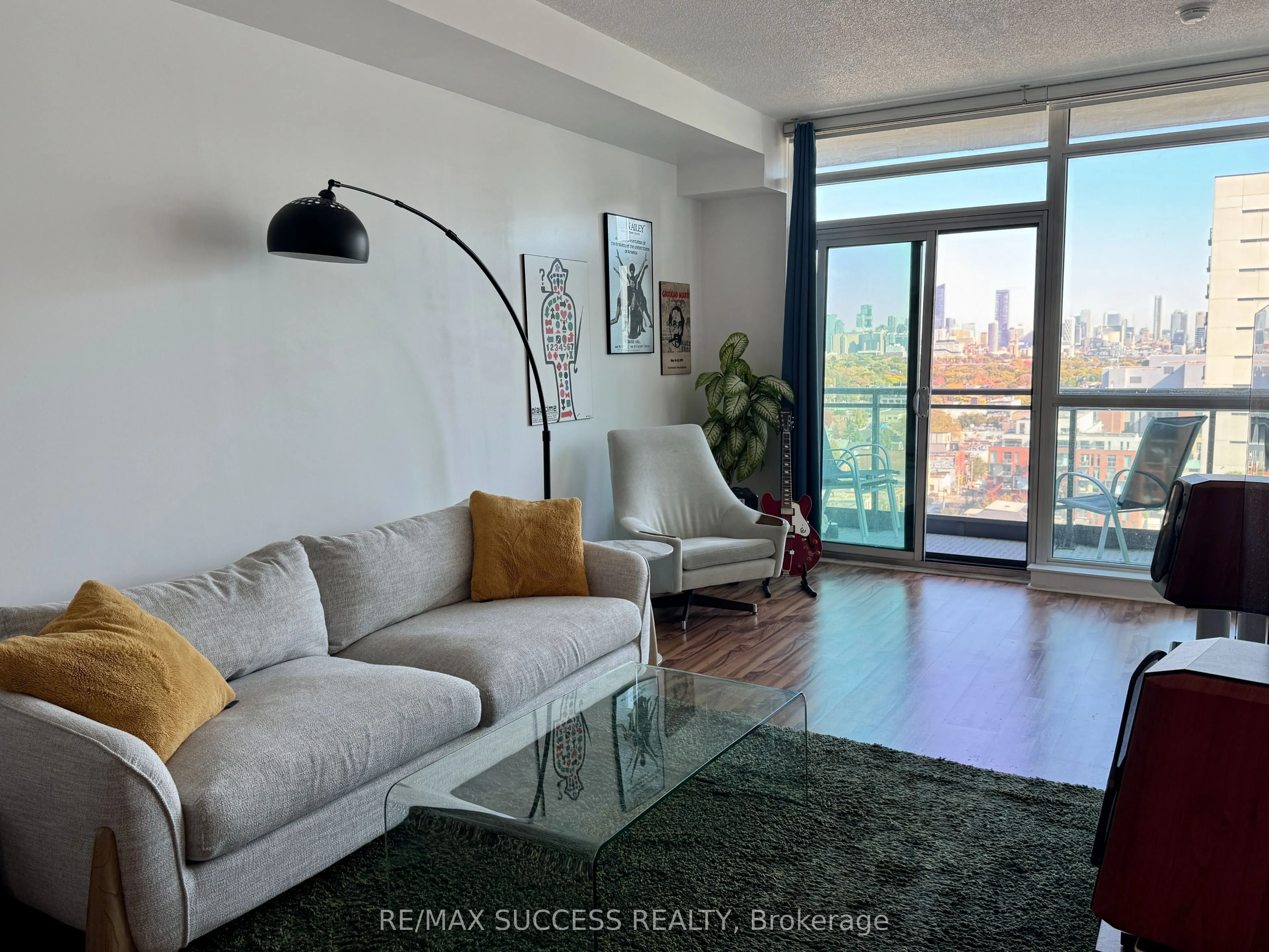 1171 Queen Street W, #1605